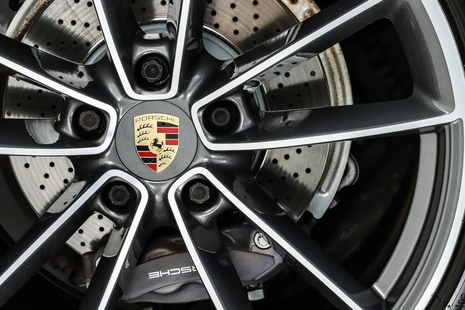 mph037_2886393530_05f7bf2a5547f9ba3e52c2f27c77db34x_1c26d387e1