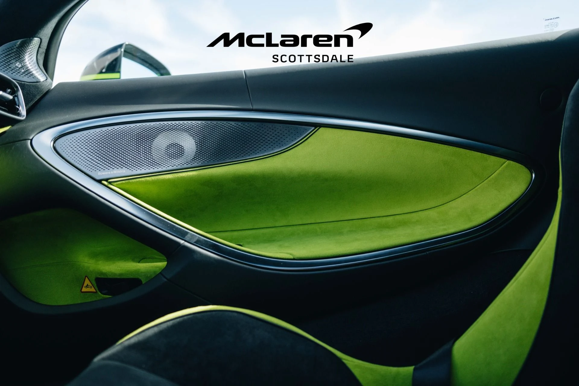mph037_2896298745_Used_2025_MCLAREN_ARTURA_SPIDER_1732371846_dc46a8f9ba