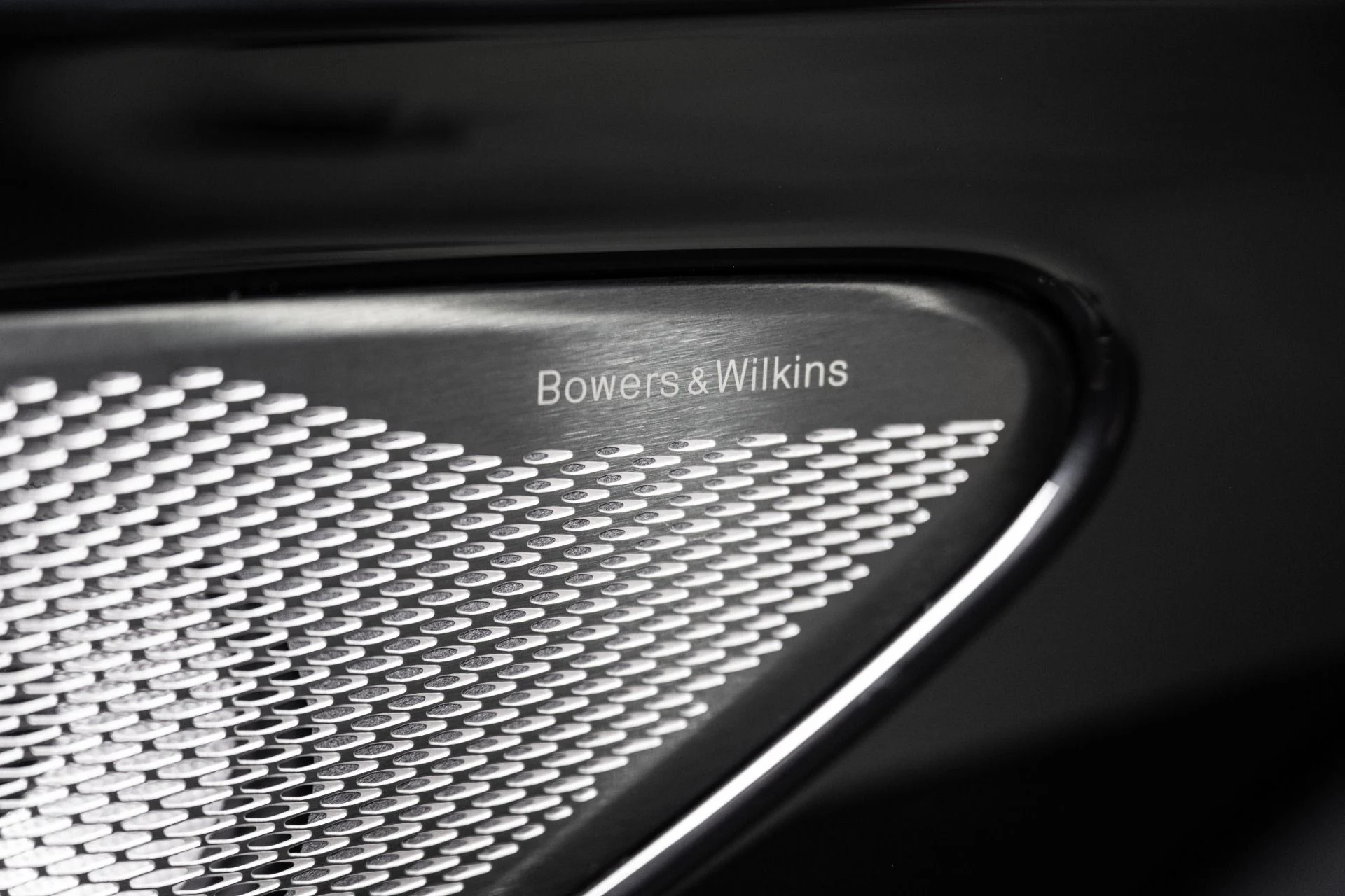 mph037_2908248750_New_2026_Aston_Martin_DB_12_S_1783088836_b8b7450004