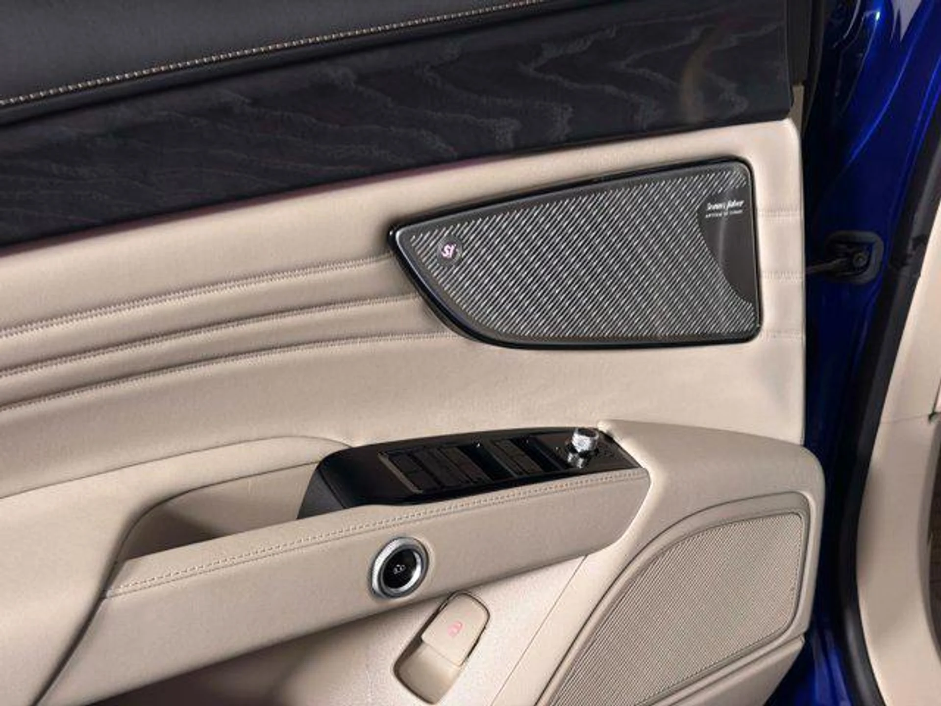 mph037_2926159979_RLUUZM_Oy_Di_PL_Cd_Xwn_Bfn_G_Upuw5c_0e2399d604