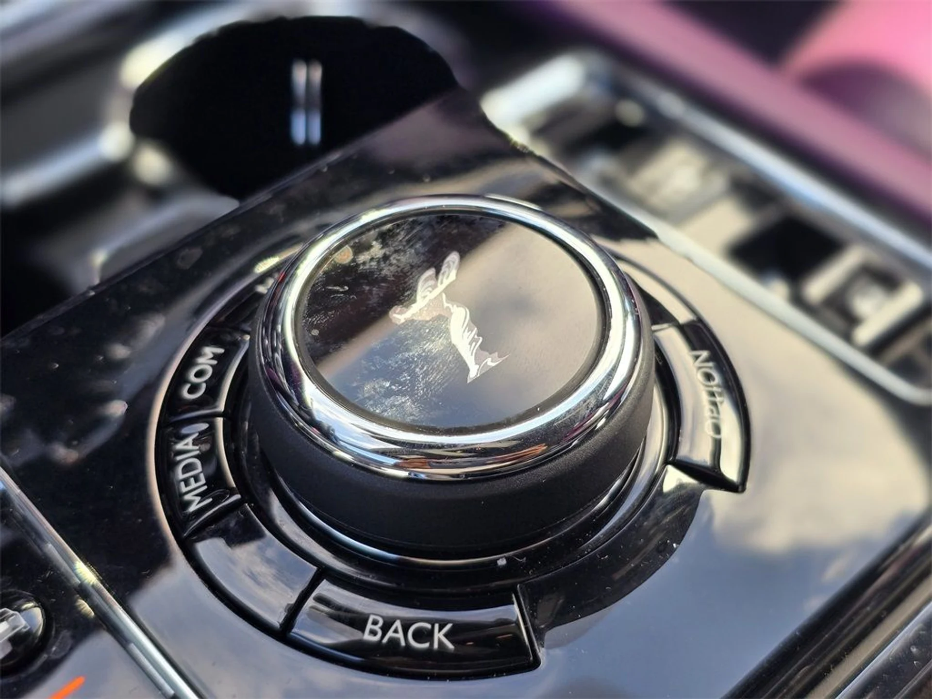 mph037_2934305814_282efcee90001bbe45741403b75b4669_56e7638b4f