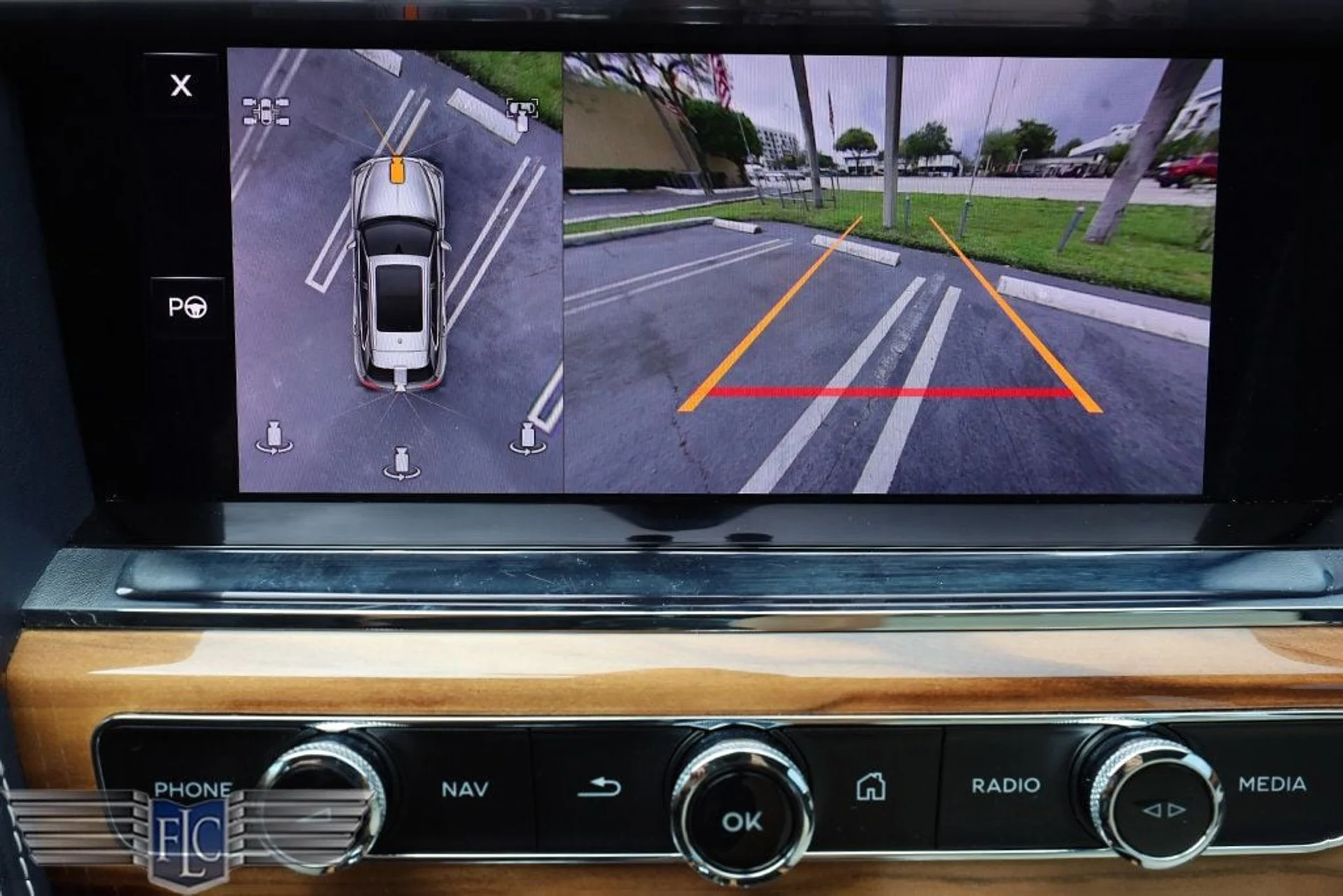 mph037_2935862780_used_2024_bentley_bentayga_6305_22998003_38_1024_dbf04d5942