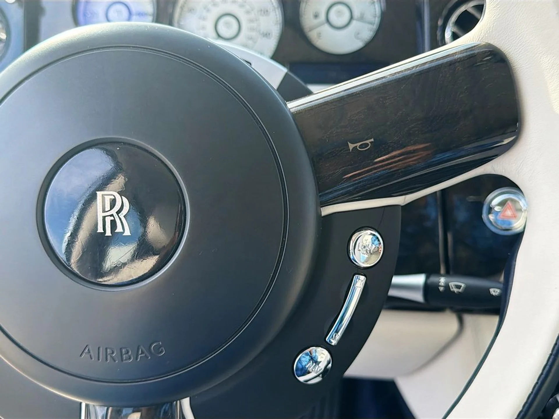 mph037_2938362933_524cd9a139736af3b7eaa37595c9c143x_7ed125a9d9