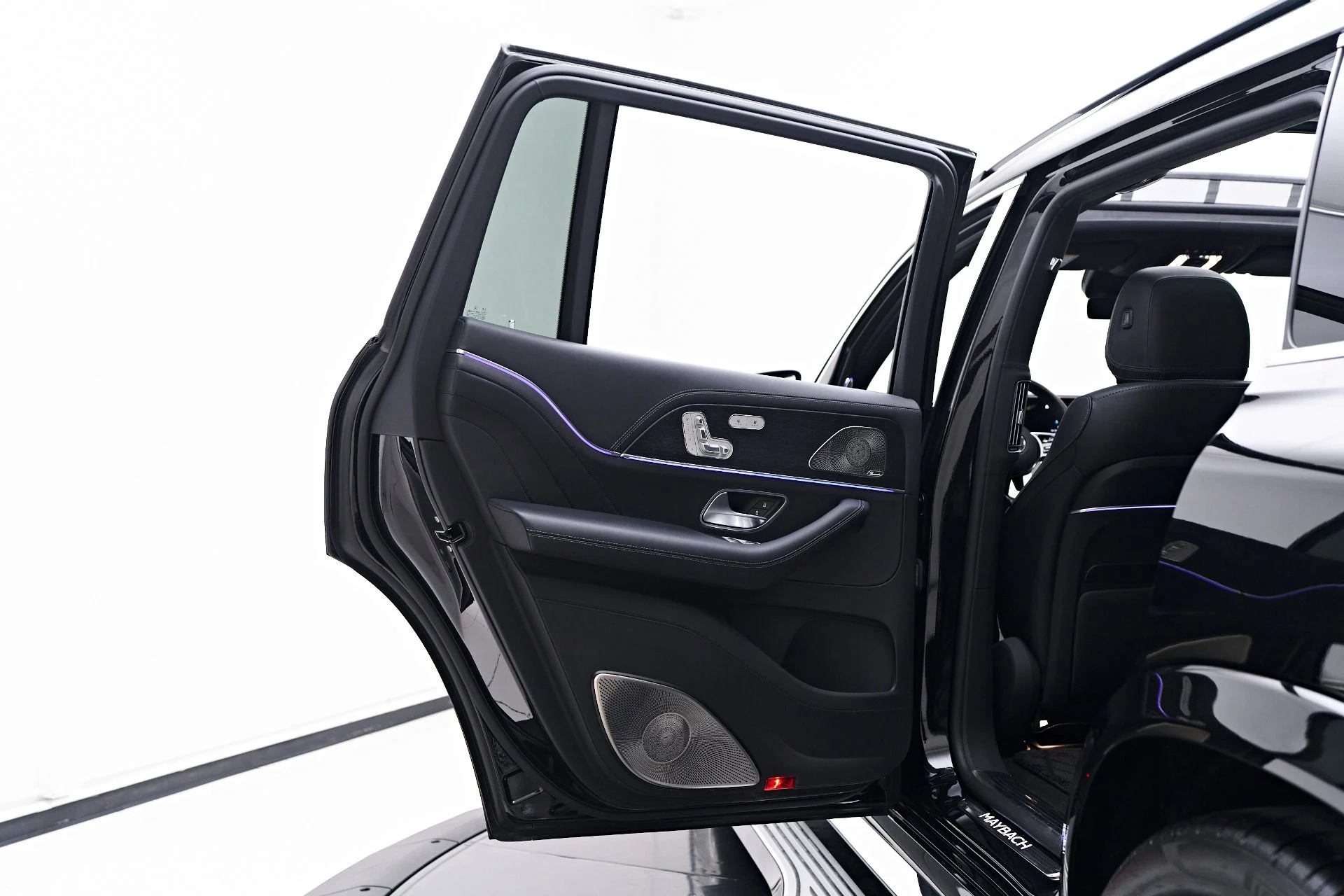 mph037_294195773_Used_2022_Mercedes_Benz_GLS_Maybach_GLS_600_1747446181_3054731f2a