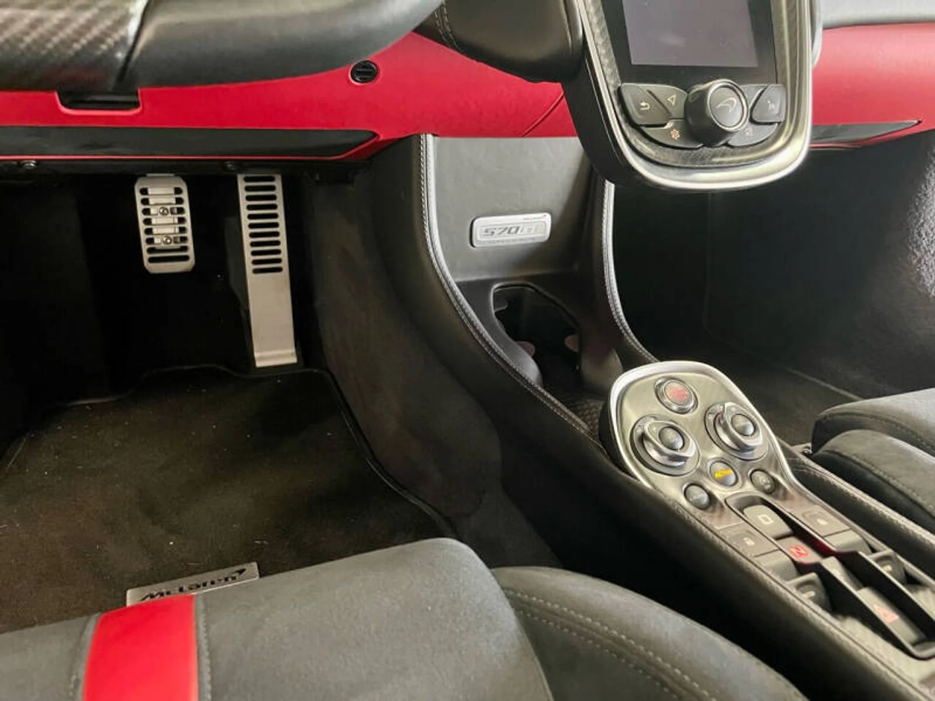 mph037_2945085971_2017_mclaren_570gt_base_2dr_coupe_6ef8748f47
