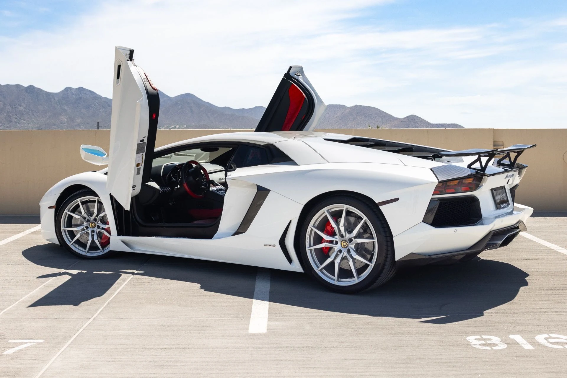 mph037_2951108338_Used_2015_Lamborghini_Aventador_LP_700_4_1785451056_35bac9642c