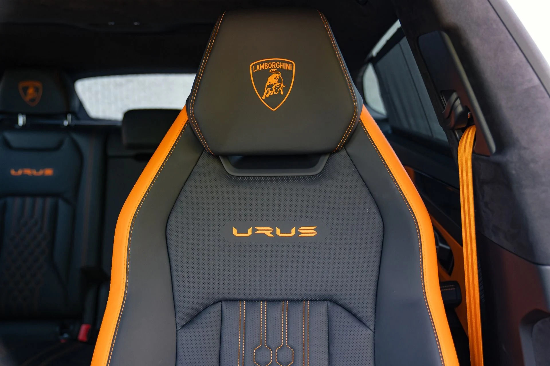 mph037_2955450102_Used_2024_Lamborghini_Urus_S_HUGE_295296_Original_MSRP_Low_Mile_1787089890_b3aad09ff6