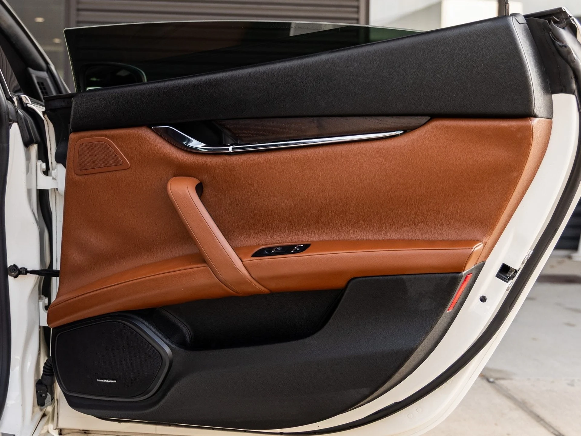 mph037_2956592370_38_4c98d6046c