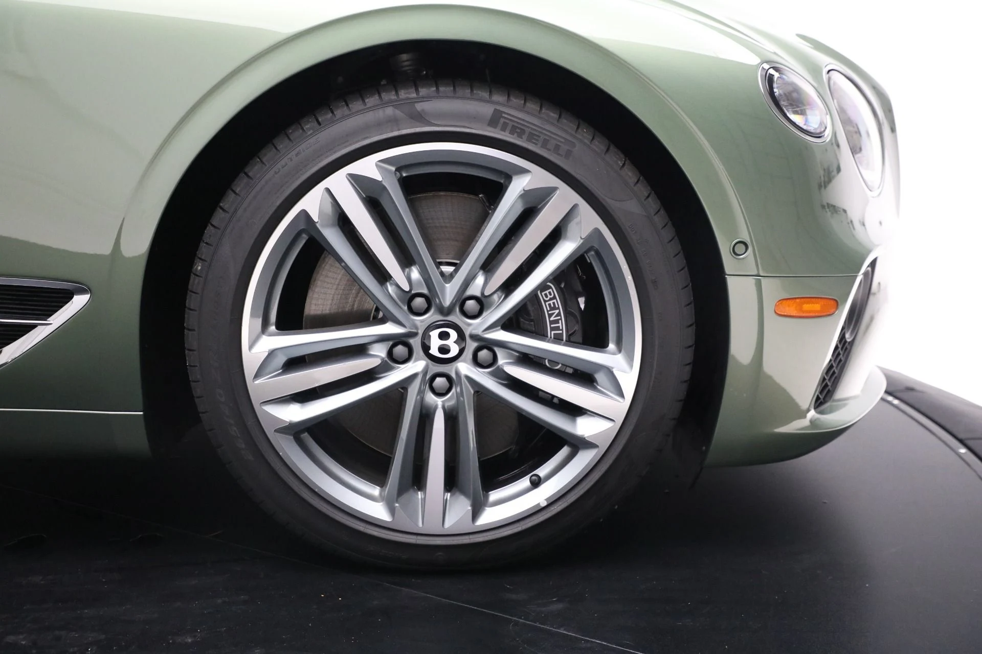 mph037_2959893339_New_2024_Bentley_Continental_GTC_V8_746c2a4a36