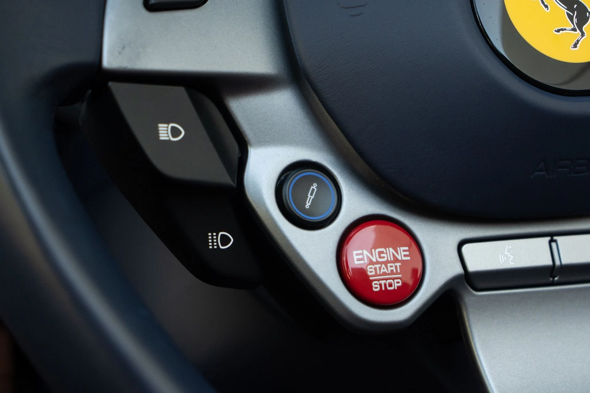 mph037_2960009482_Used_2022_Ferrari_Portofino_M_1761343273_b6070f7a7b