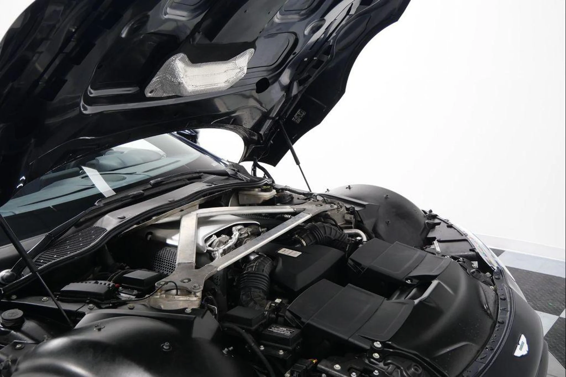 mph037_297732629_Q3_VNN_Sltinqk_Sv_S_Ial_Wju2w_T7_Jc_1d4146c035