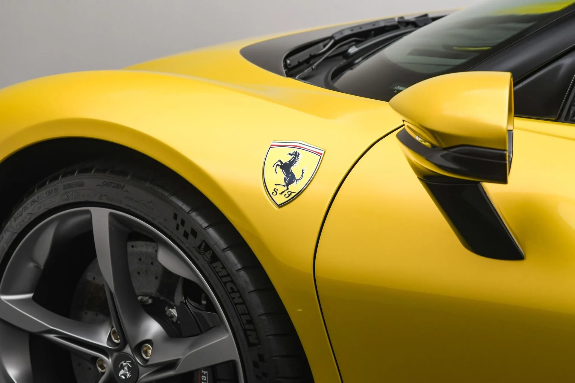 mph037_2979075095_Used_2022_Ferrari_SF_90_Spider_1755677298_d007a1dc60
