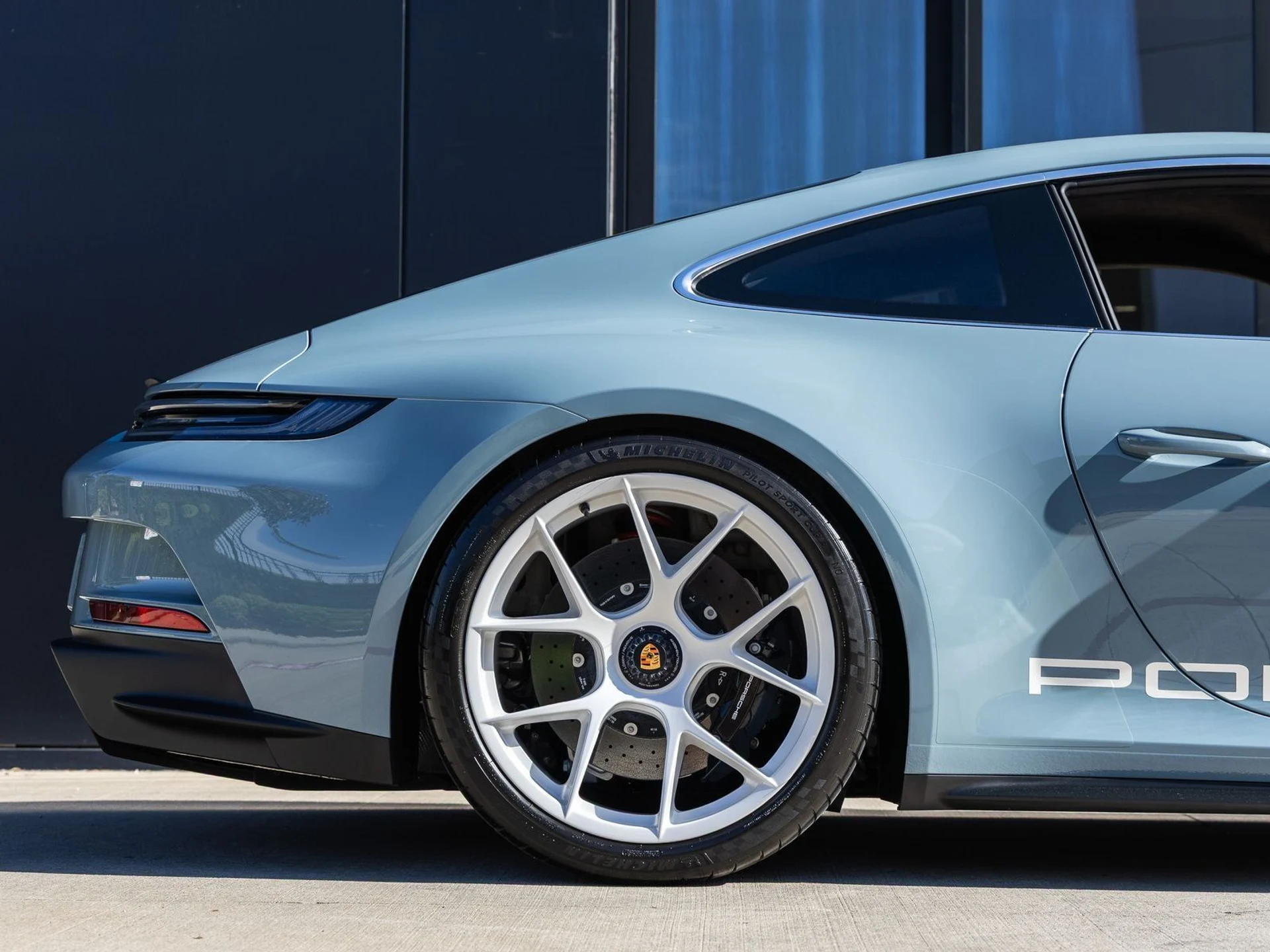 mph037_2990911263_38_4ec4911987