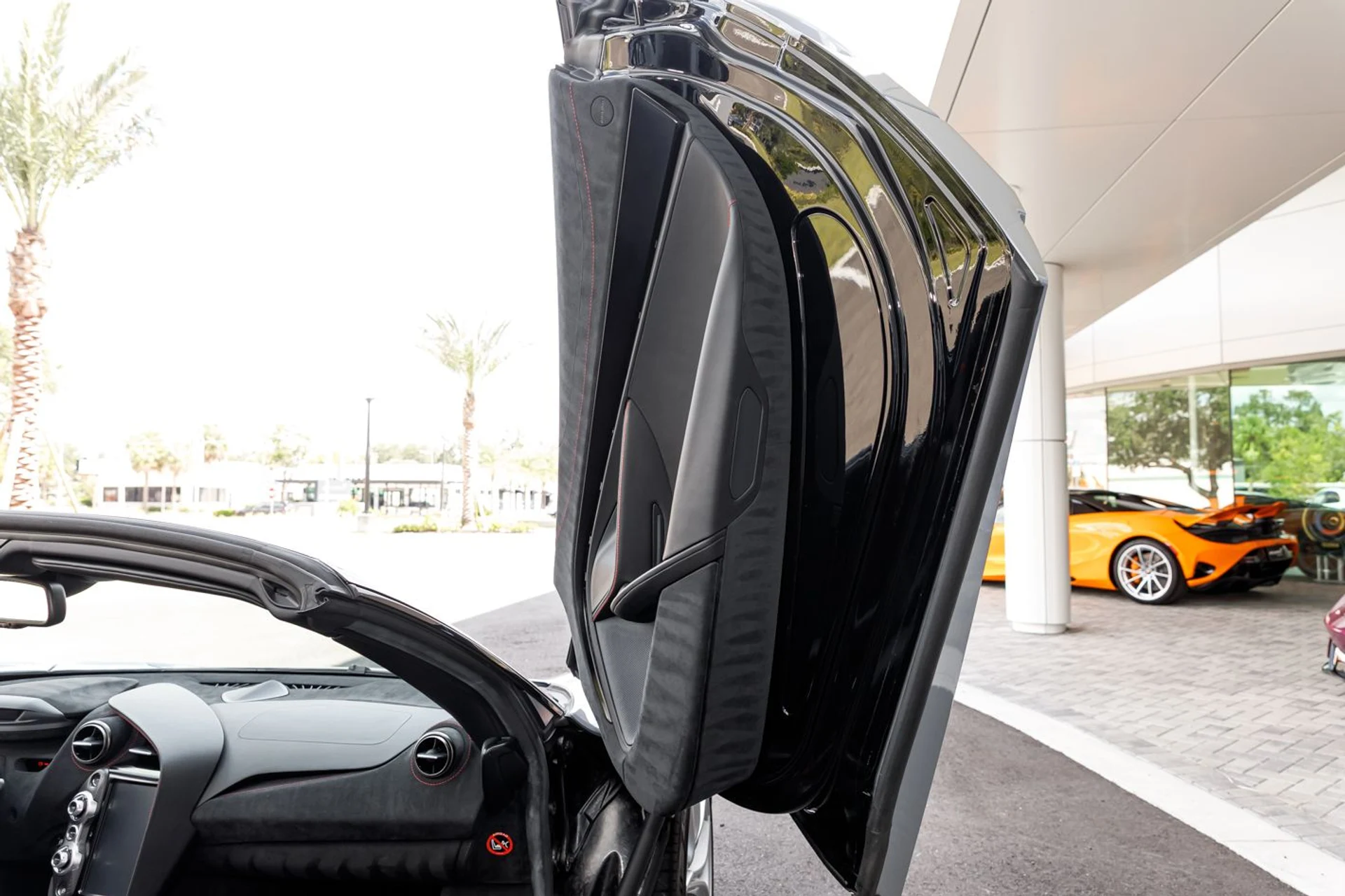 mph037_2996205735_598_p38_l_c16696e4e6