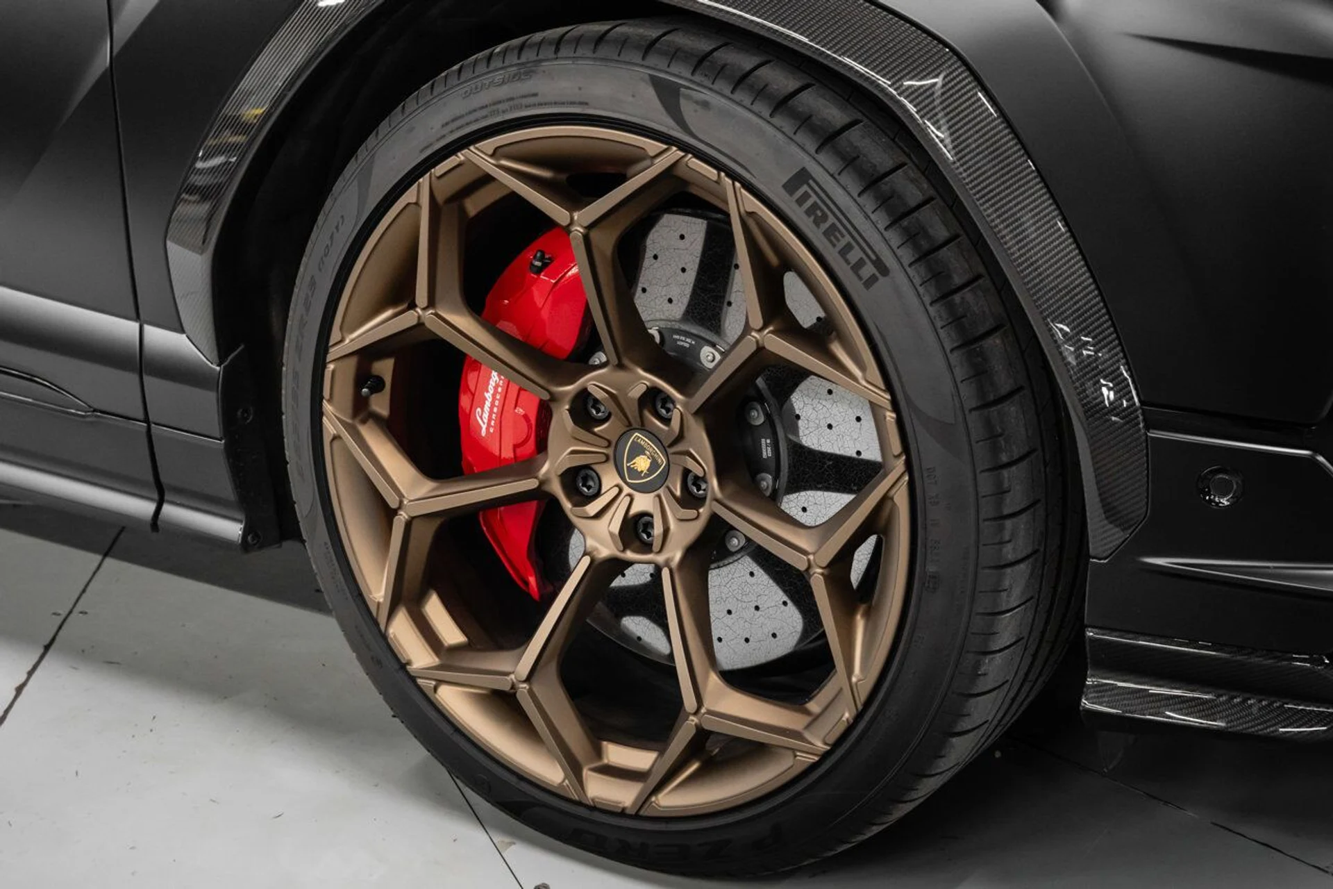 mph037_3028664338_lamborghini_urus_2023_515a699ce2