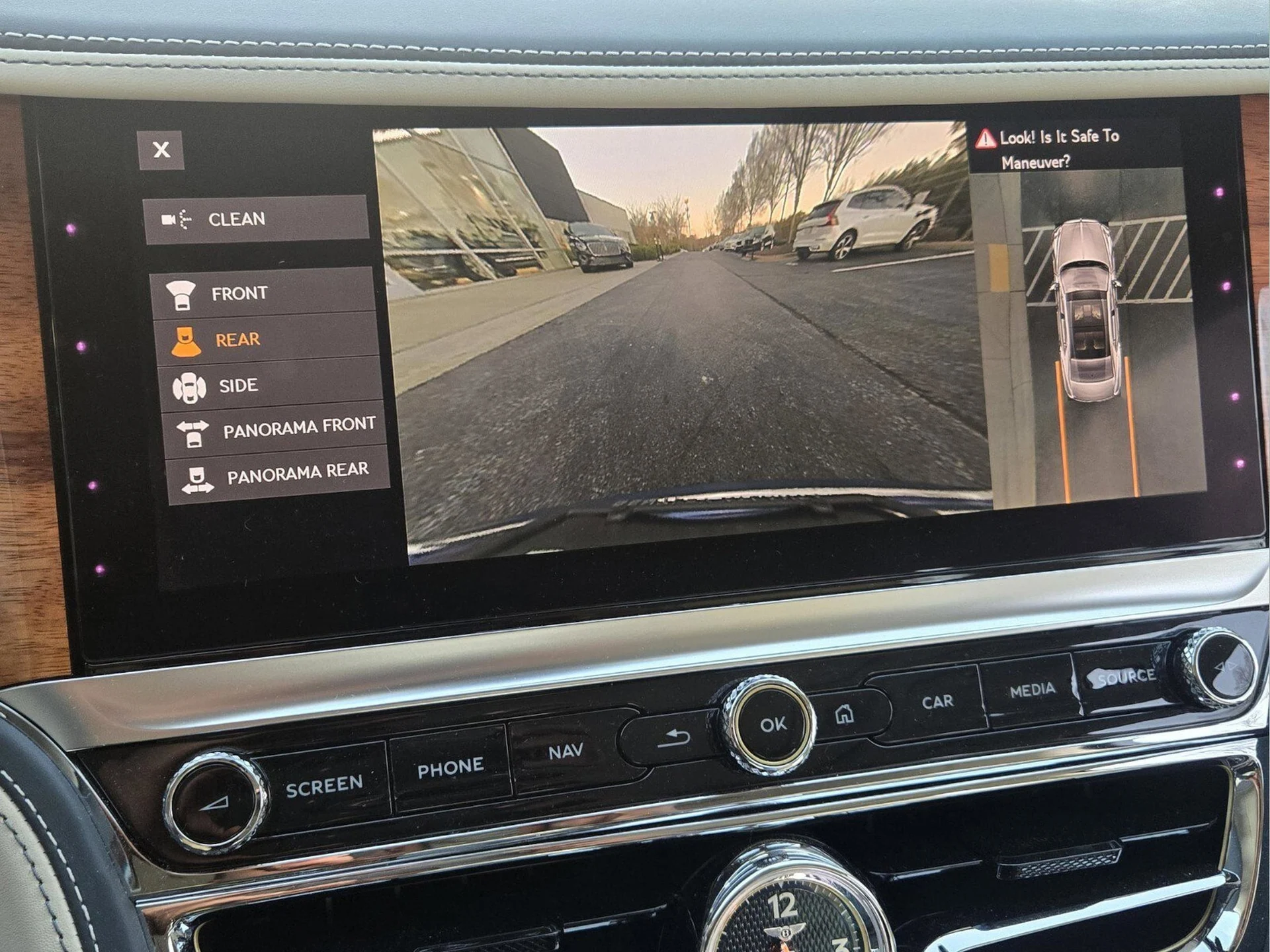 mph037_3040675608_2f3ba1452e1b6d27a9c9fa488fe11efbx_fe233d69fb