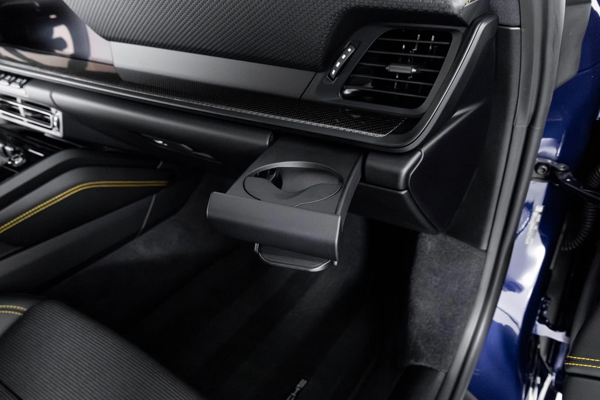 mph037_3040986268_Used_2022_Porsche_911_GT_3_Touring_1764706403_a9fac07f92