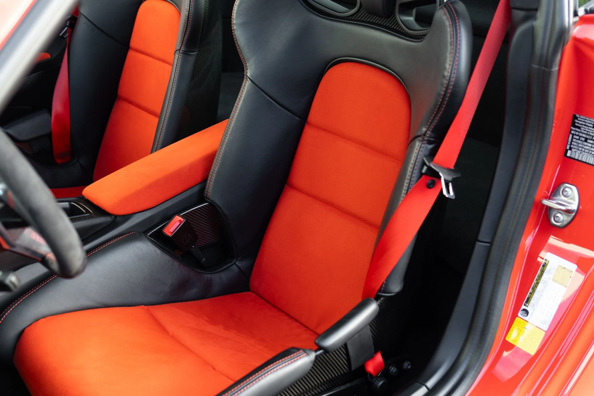 mph037_3042802660_Used_2016_Porsche_911_GT_3_RS_1766773556_2da51859d1