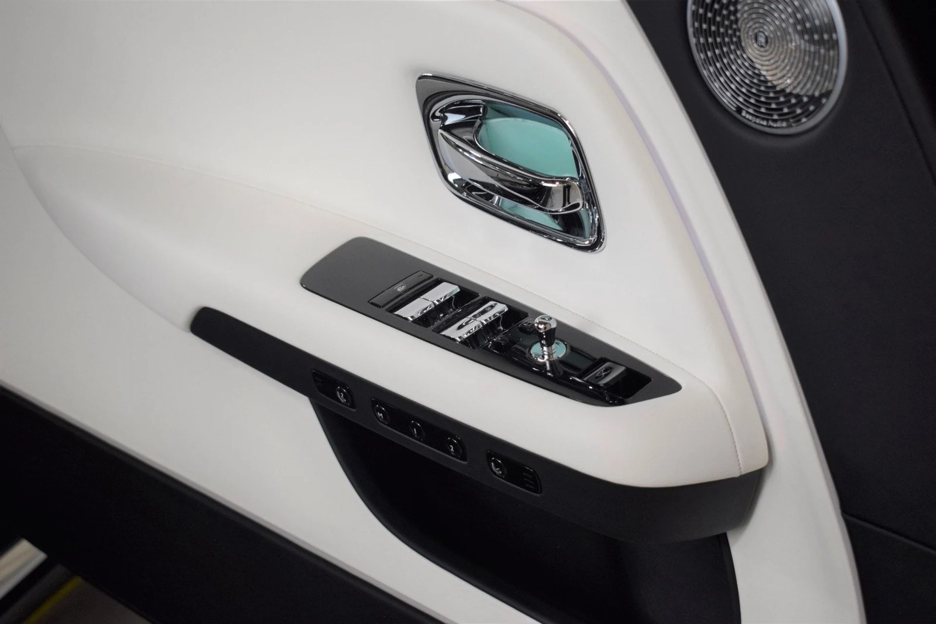 mph037_3052705999_c41d30d99fa69795e89c82137c42841ax_a598d08b34