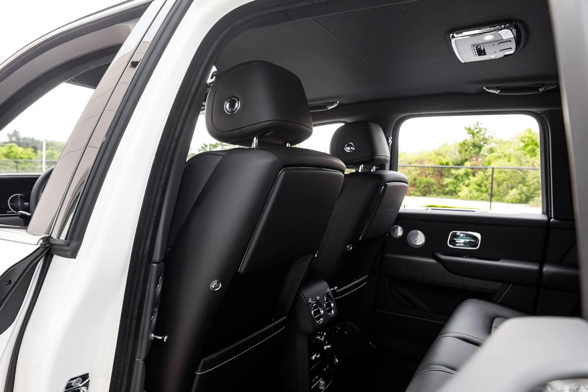 mph037_3054585001_c84ee085f618491abbcf84addc422775x_a26e8295f0