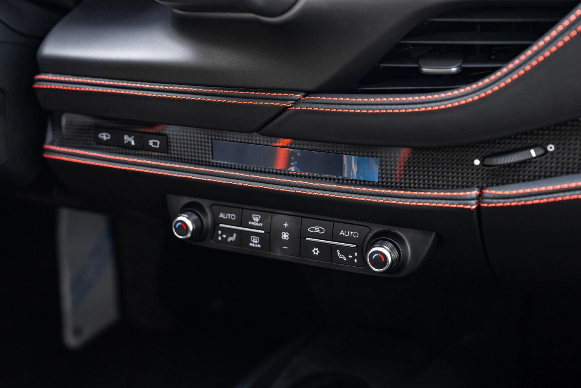 mph037_3064670493_Used_2022_Ferrari_F8_Spider_1766089321_5007d9b2e7