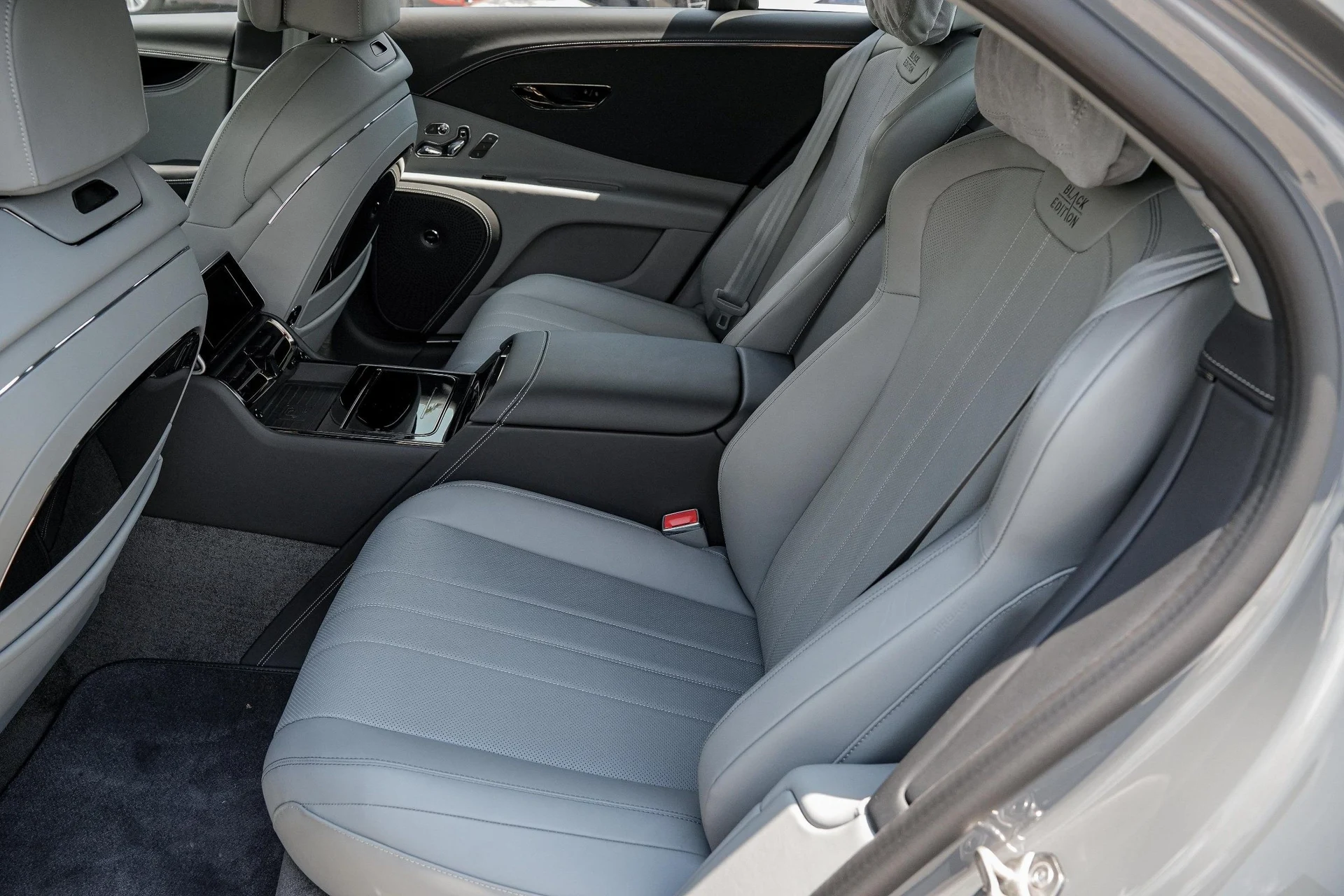 mph037_3066420951_Hi_Tech_Luxury_Imports_LLC_SCBBP_6_ZGXSC_023023_image_37_c34ae1dc97