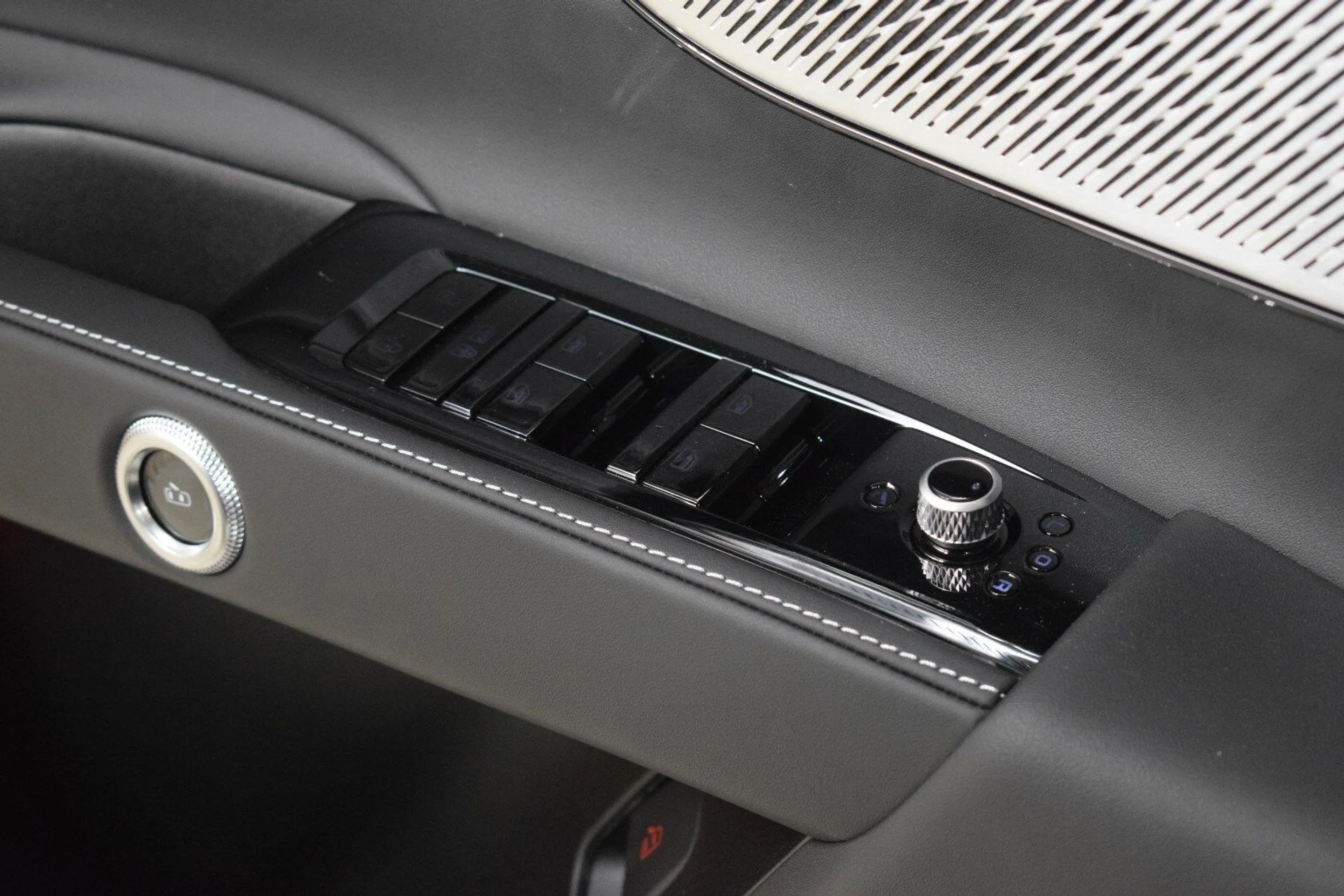 mph037_3073249569_a86d79cdf1a4aceca1fc4dbac0b5f10ax_ed18077fd2