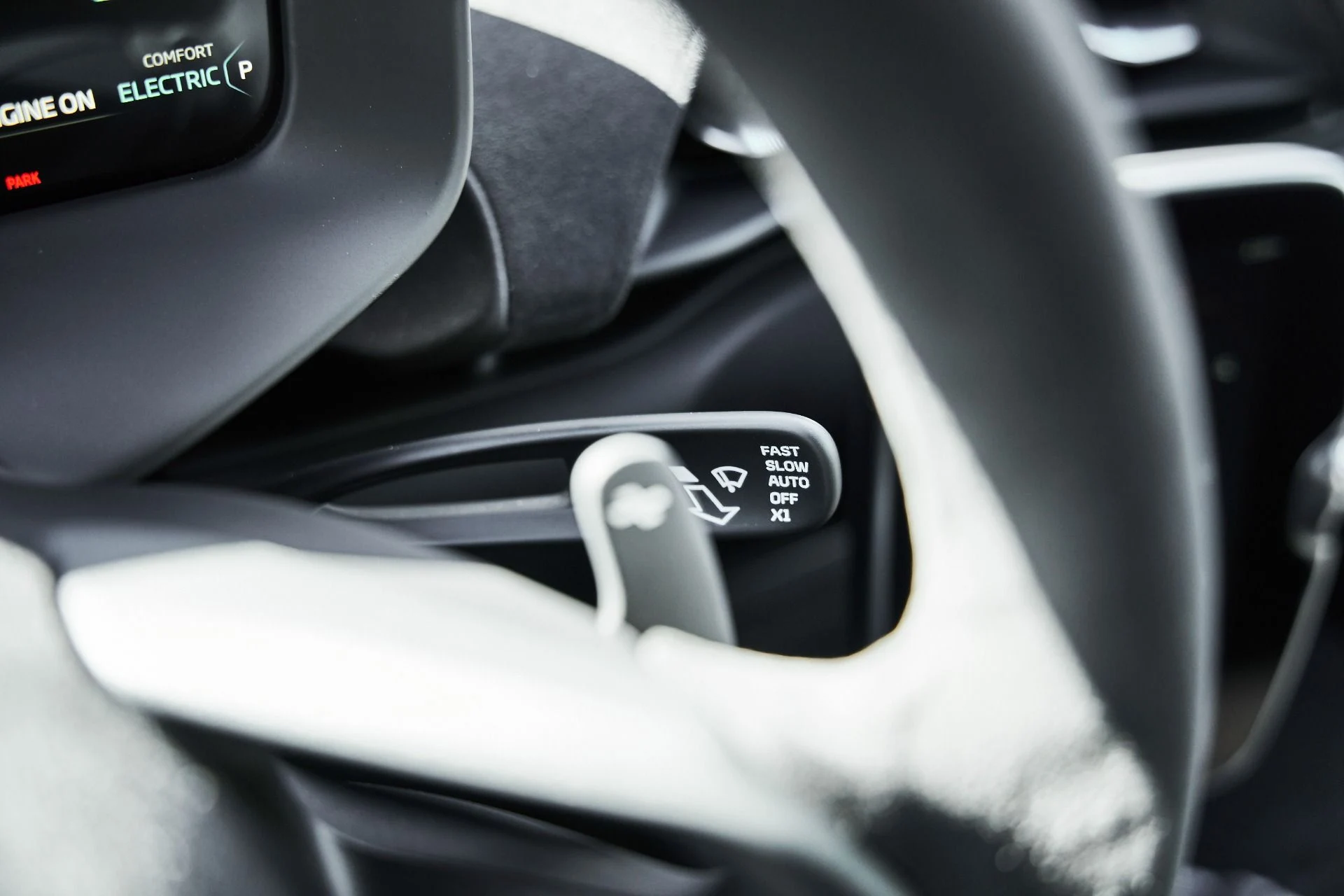 mph037_3092639335_Used_2024_Mc_Laren_Artura_1774742239_4354e55f7b