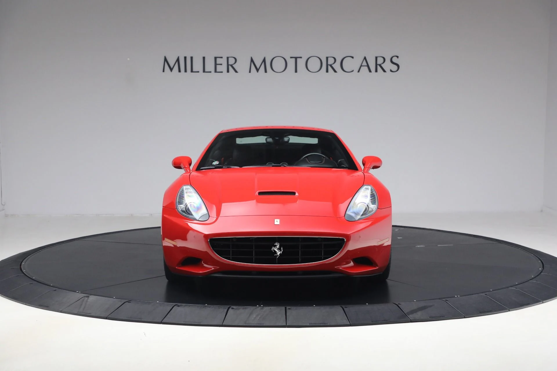 mph037_3107758026_Used_2014_Ferrari_California_30_1790957521_e342412a2b