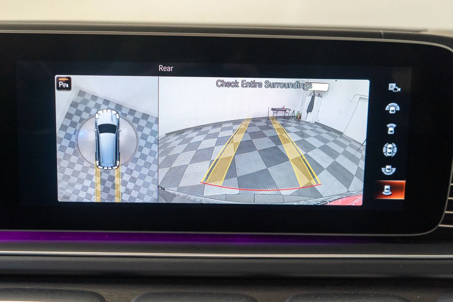 mph037_3118954817_Used_2023_Mercedes_Benz_Maybach_GLS_600_4_MATIC_Factory_Two_Tone_paint_Diamond_Turned_Wheels_Loaded_1757365639_ad6007707e