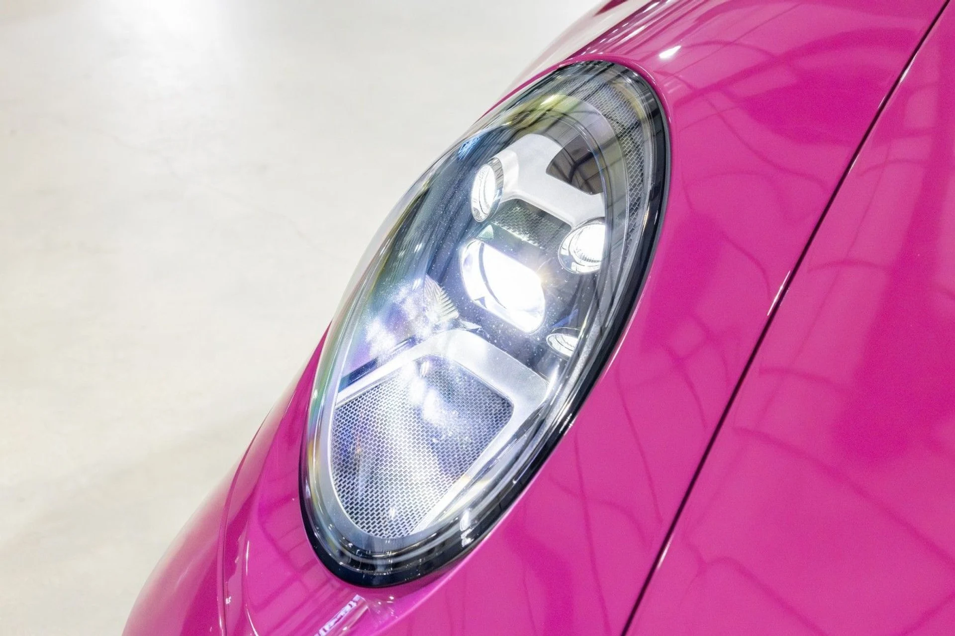 mph037_3125463711_VA_7771791738