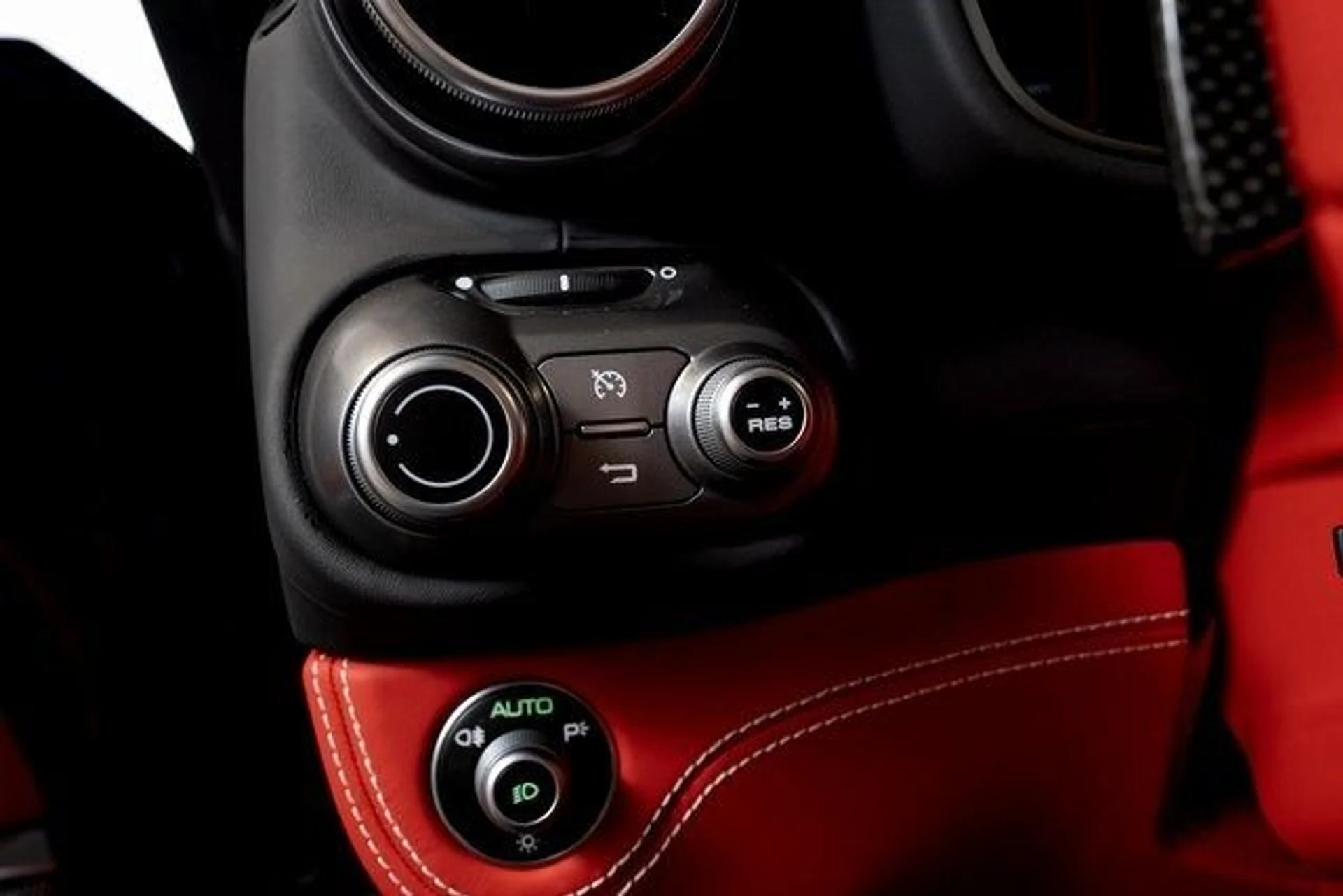 mph037_3125987709_94ecc5a1e0c869b21f71a1ed51cf9924x_94e2d75791