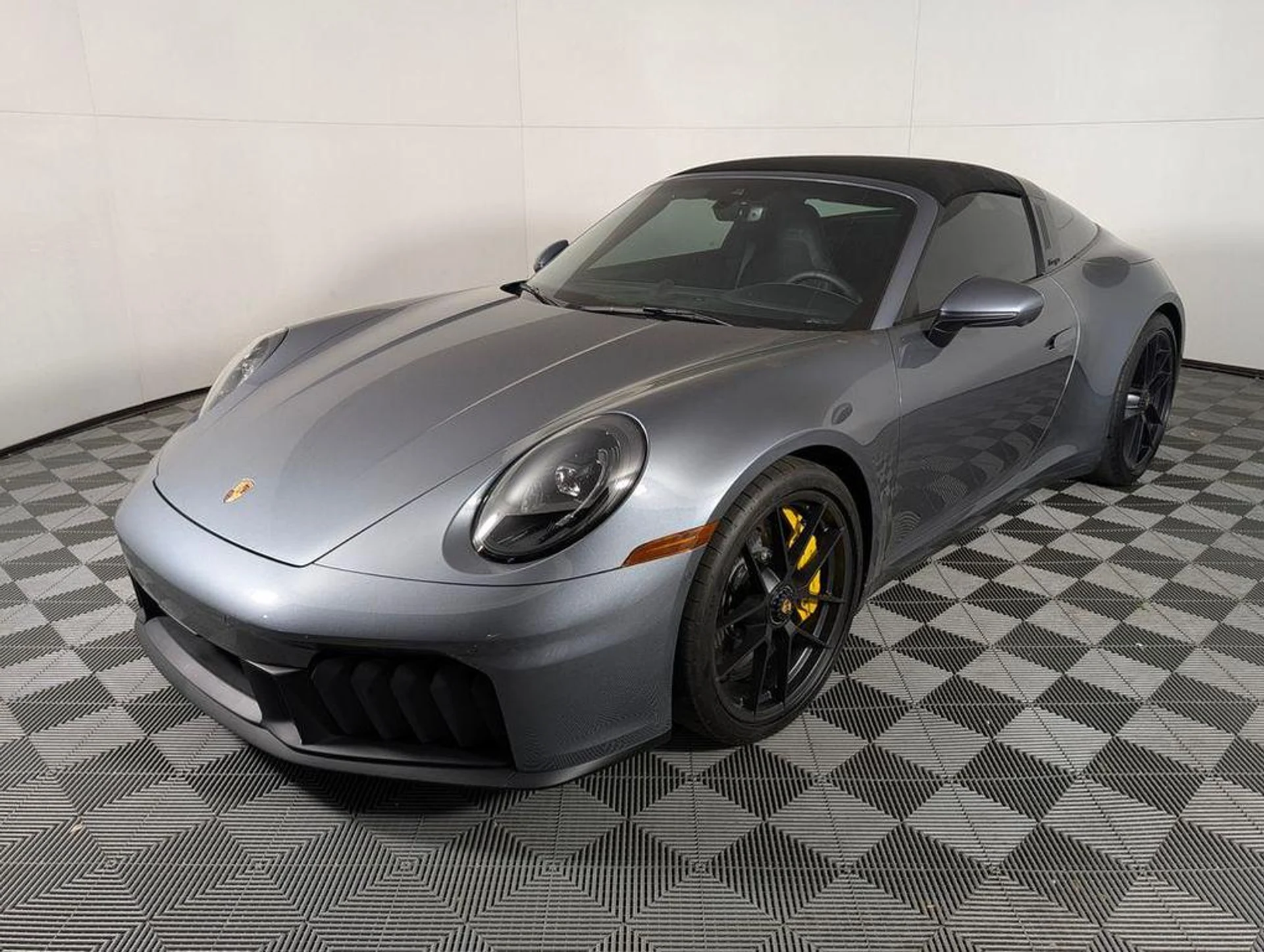 mph037_3143407920_h_J_Bsr_Pr_DZU_Pt_Ko_Mf_Yab_kzp_T5_EM_39d594c3c5