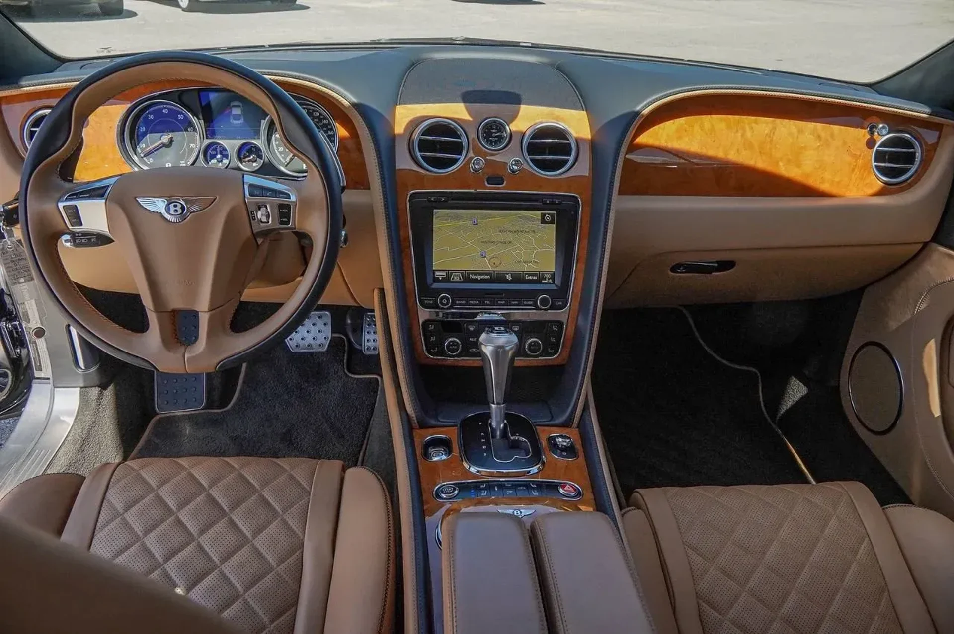 mph037_3143972097_e22314f457b24563a40c6620480a5a13_d7471e055b