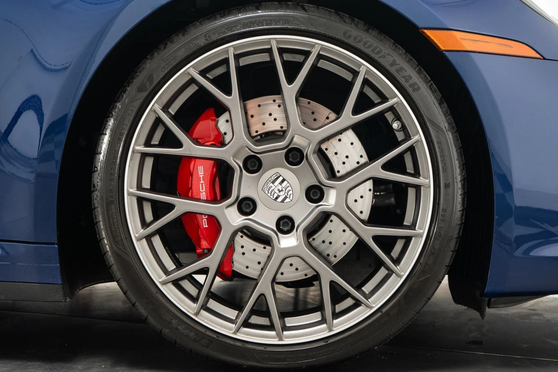 mph037_3146776625_Used_2020_Porsche_911_Carrera_S_1756500455_31c356b4b1
