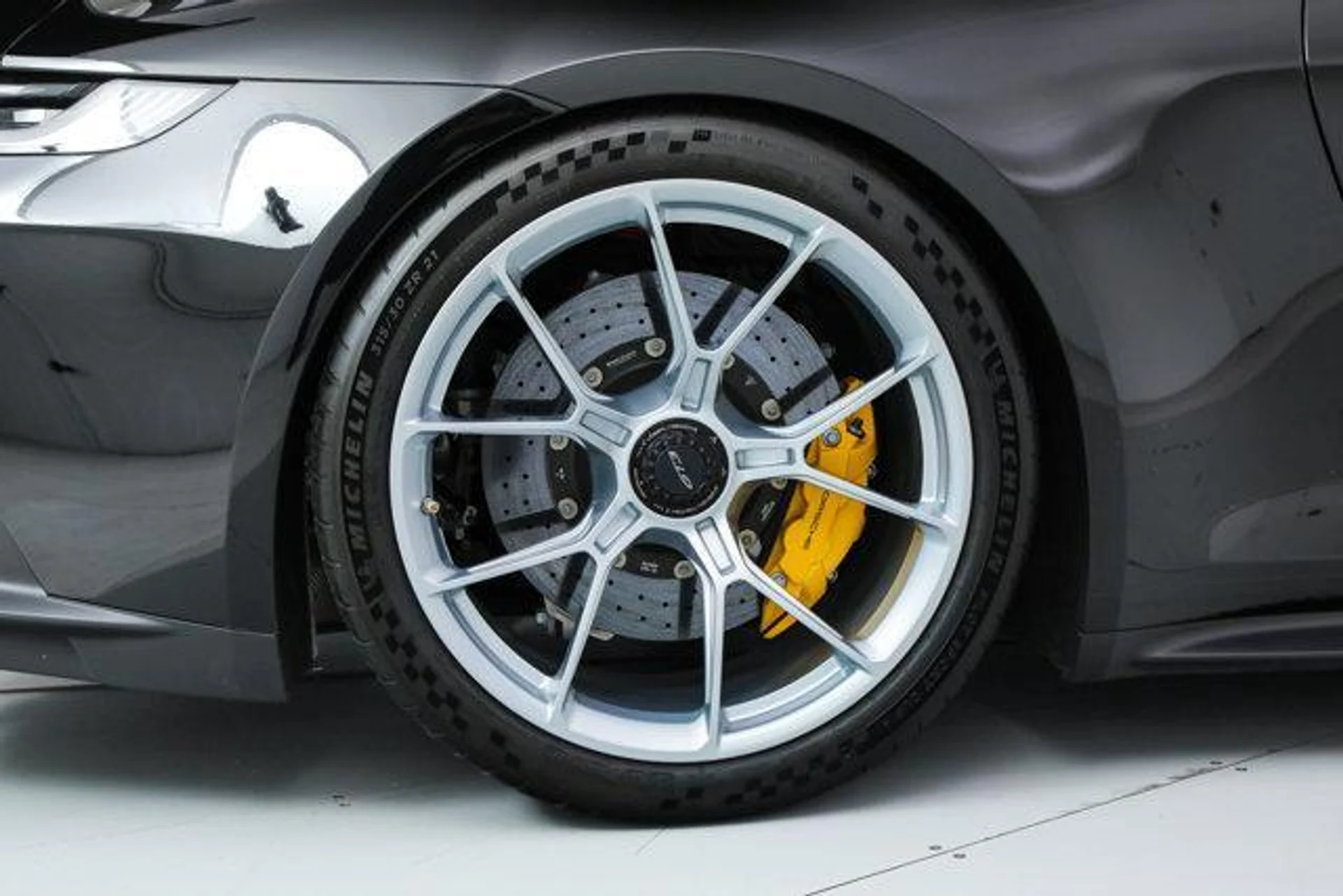 mph037_314822878_Dp_Mz8z7tf_F4_Lw8u_I2gv5p_C1_T7d4_7953632bbb