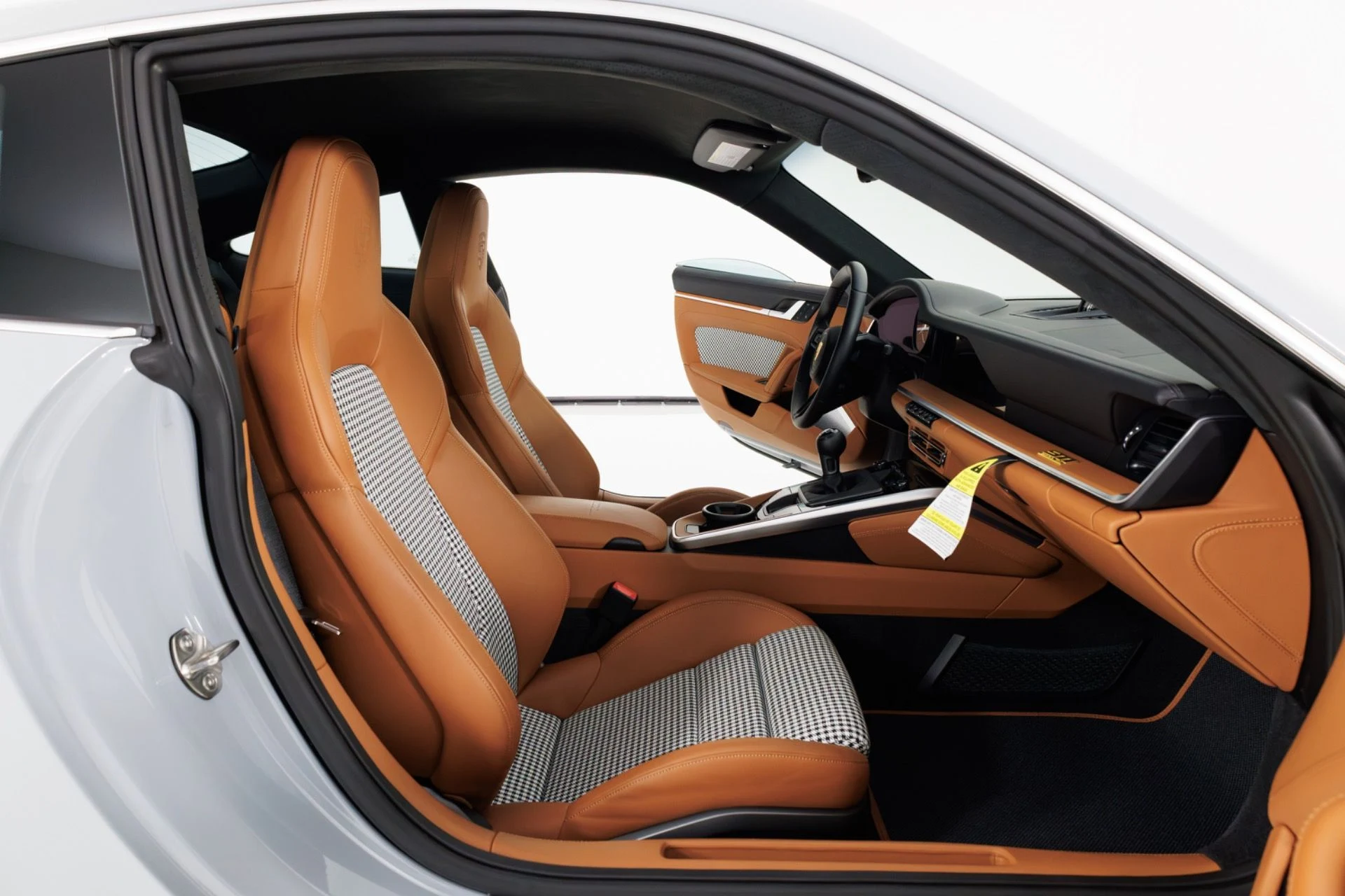 mph037_3151373354_Used_2023_Porsche_911_Sport_Classic_1775497645_a9c8bf0066