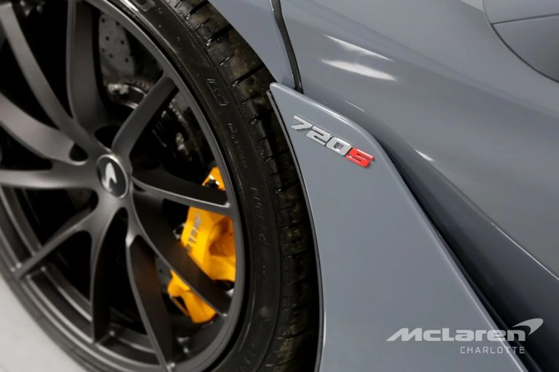 mph037_3155751845_New_2019_Mc_Laren_720_S_Performance_f55a33383d