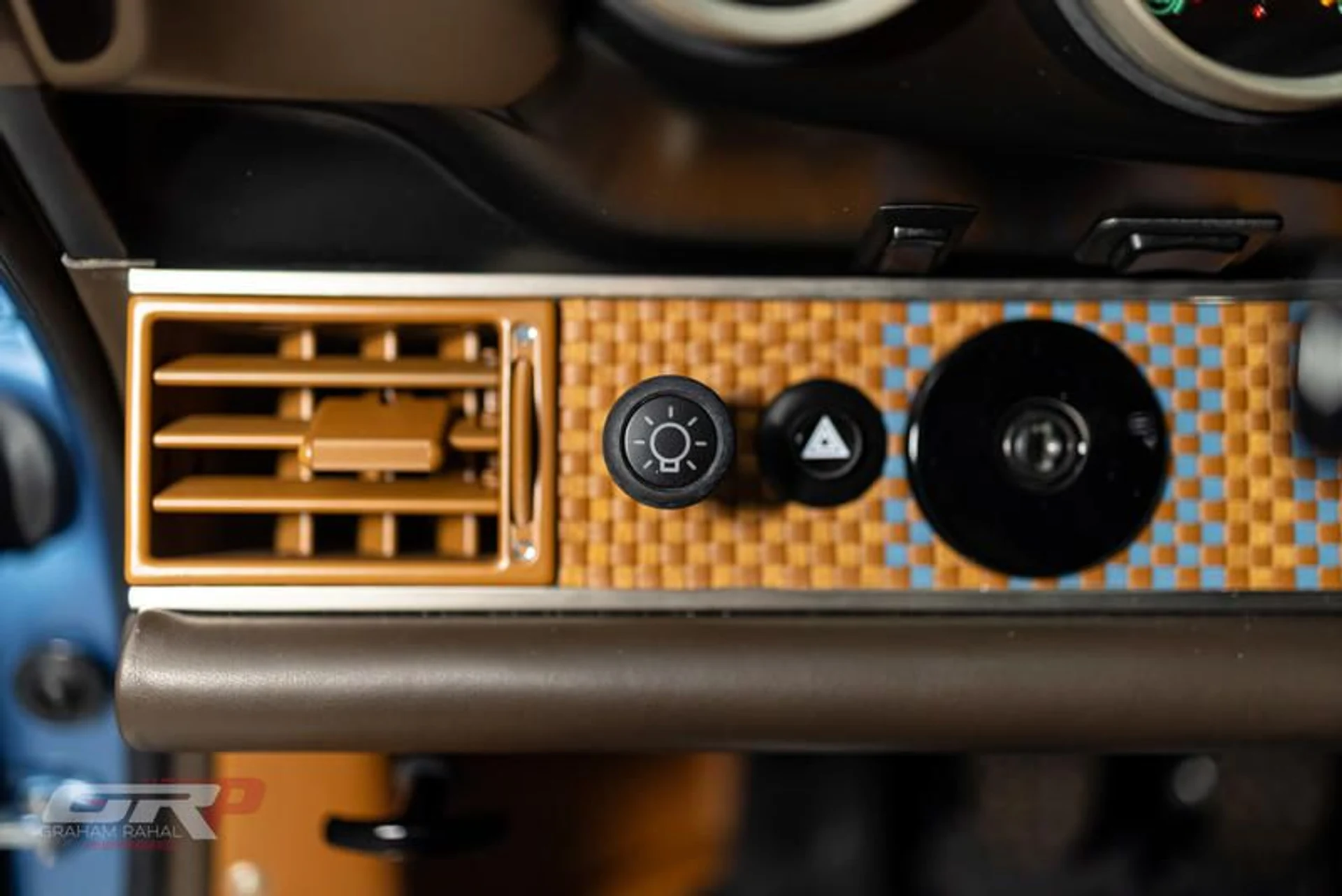 mph037_3174287021_4828671_A_42_D5_4325_B6_CE_33_BCD_4_ABA_217_046ef7c818