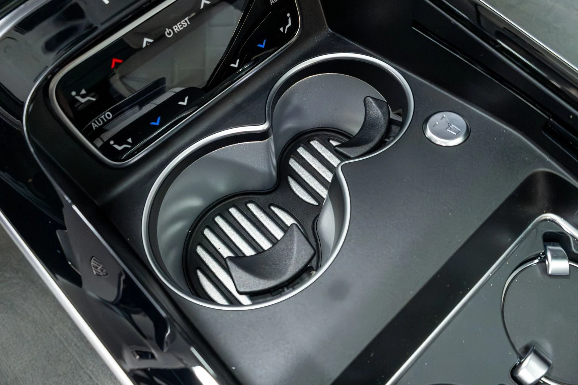 mph037_3176959575_Used_2023_Mercedes_Benz_S_Class_Maybach_S_680_4_MATIC_1776091551_e506a564fc