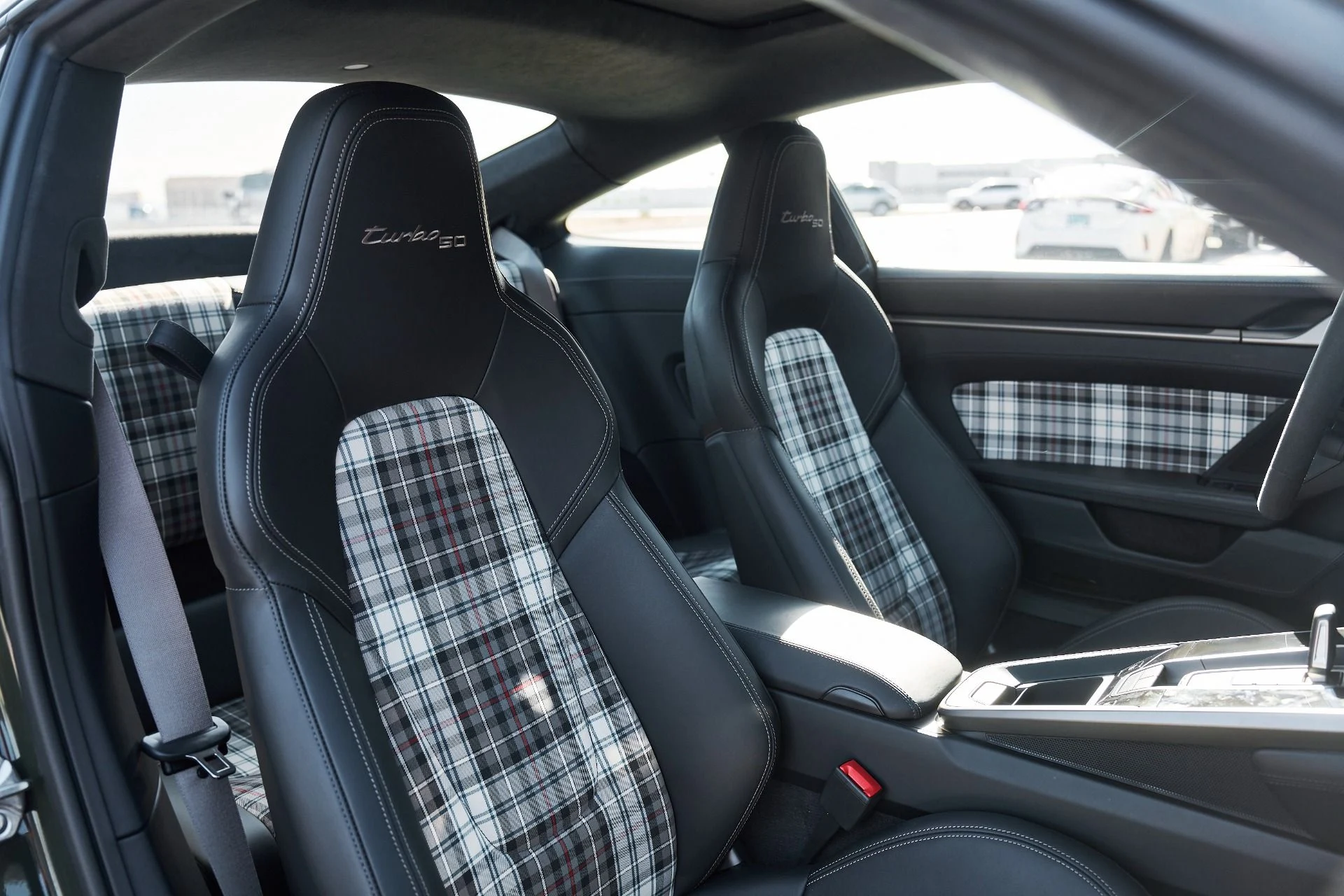 mph037_3180489140_Used_2025_Porsche_911_Turbo_S_1763075493_5d1ce0e832