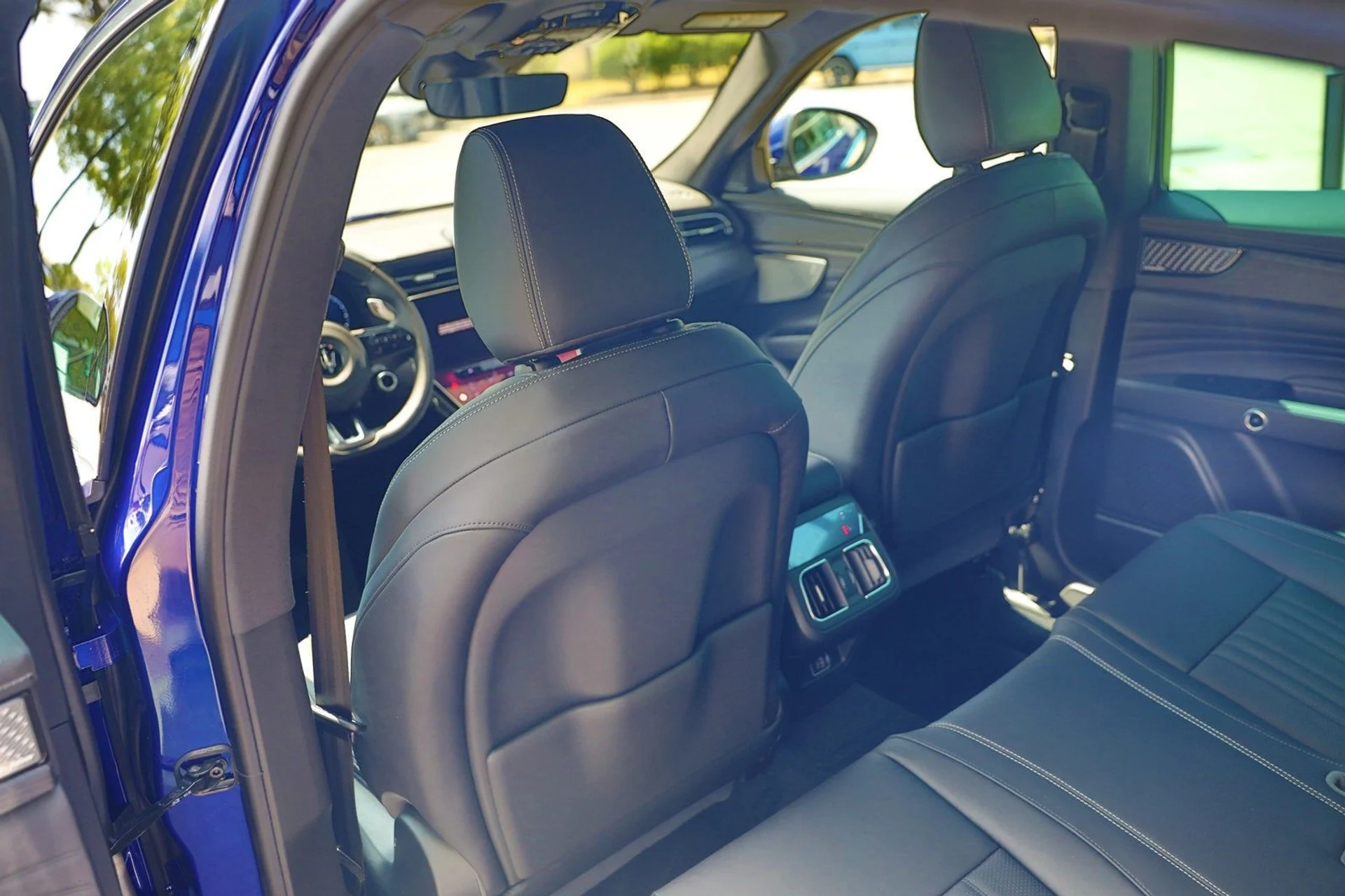 mph037_3185573704_aa02d7bf72924cbfa9f5696004c93088_892ab8cebe