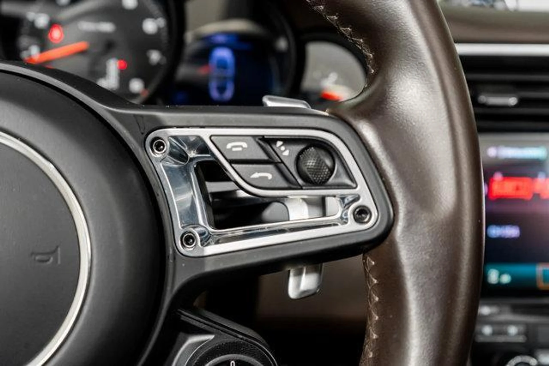 mph037_3190612786_YWH_83_P9mp_Nt_QRT_Ej_Sy_Cqeem4j_Po_905323afb7