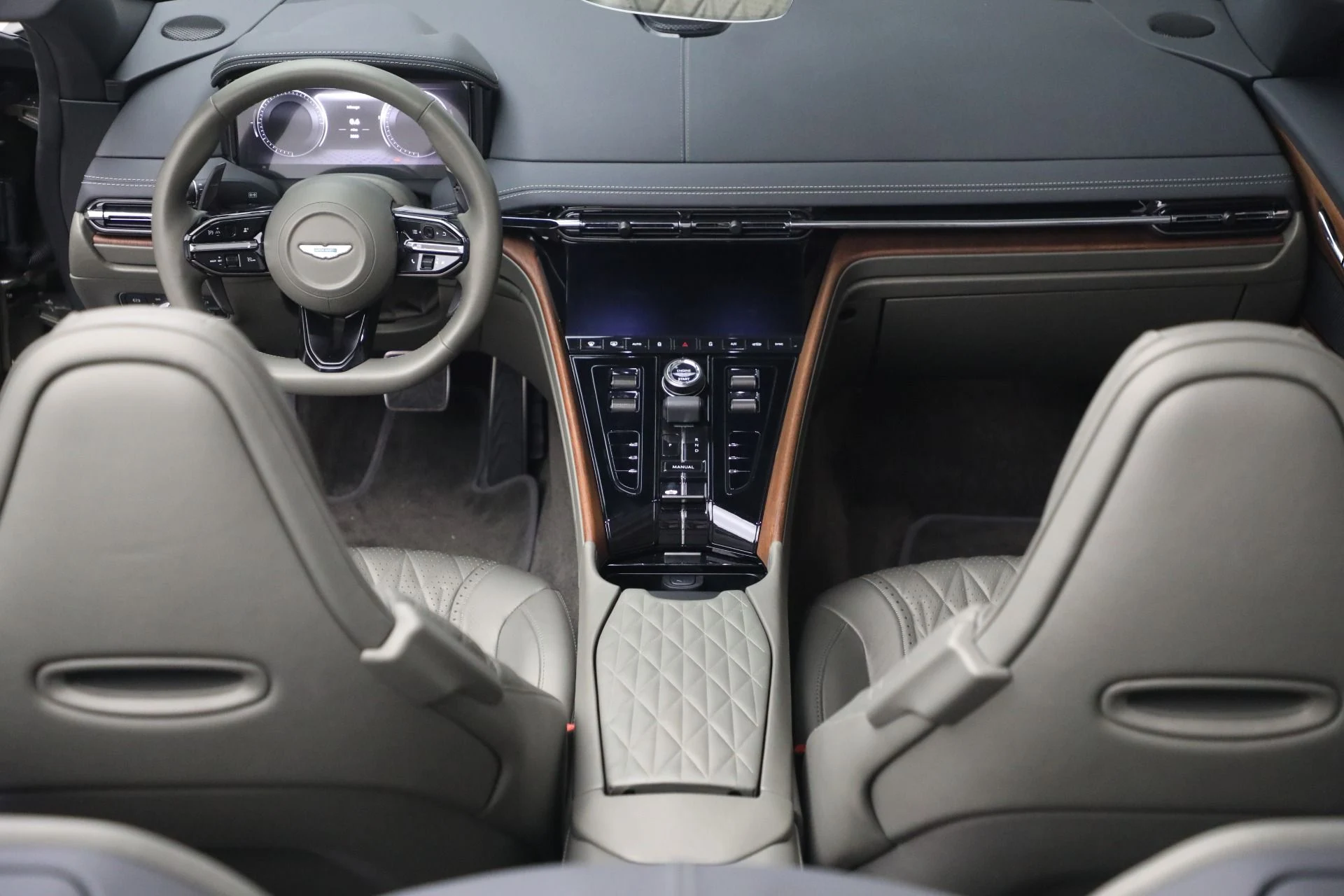 mph037_3192189121_New_2024_Aston_Martin_DB_12_Volante_1c30328292