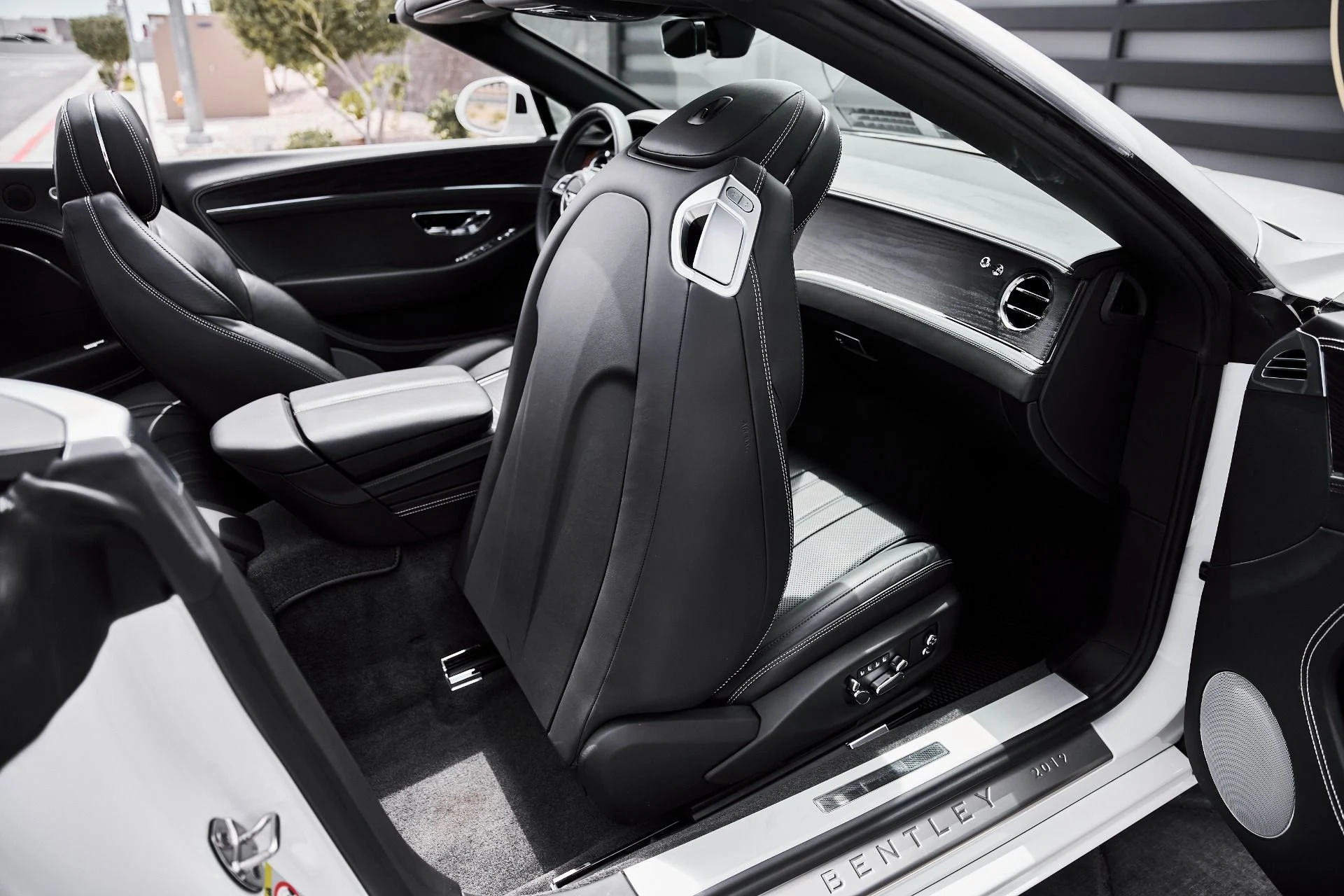 mph037_3216896437_Used_2020_Bentley_Continental_GT_V8_1777078771_86680aad1b