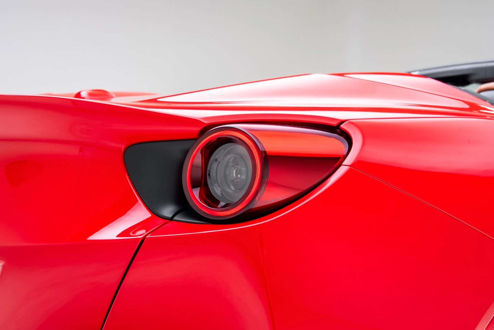 mph037_3219704260_Used_2020_Ferrari_Portofino_1772051589_eeb2db80e3