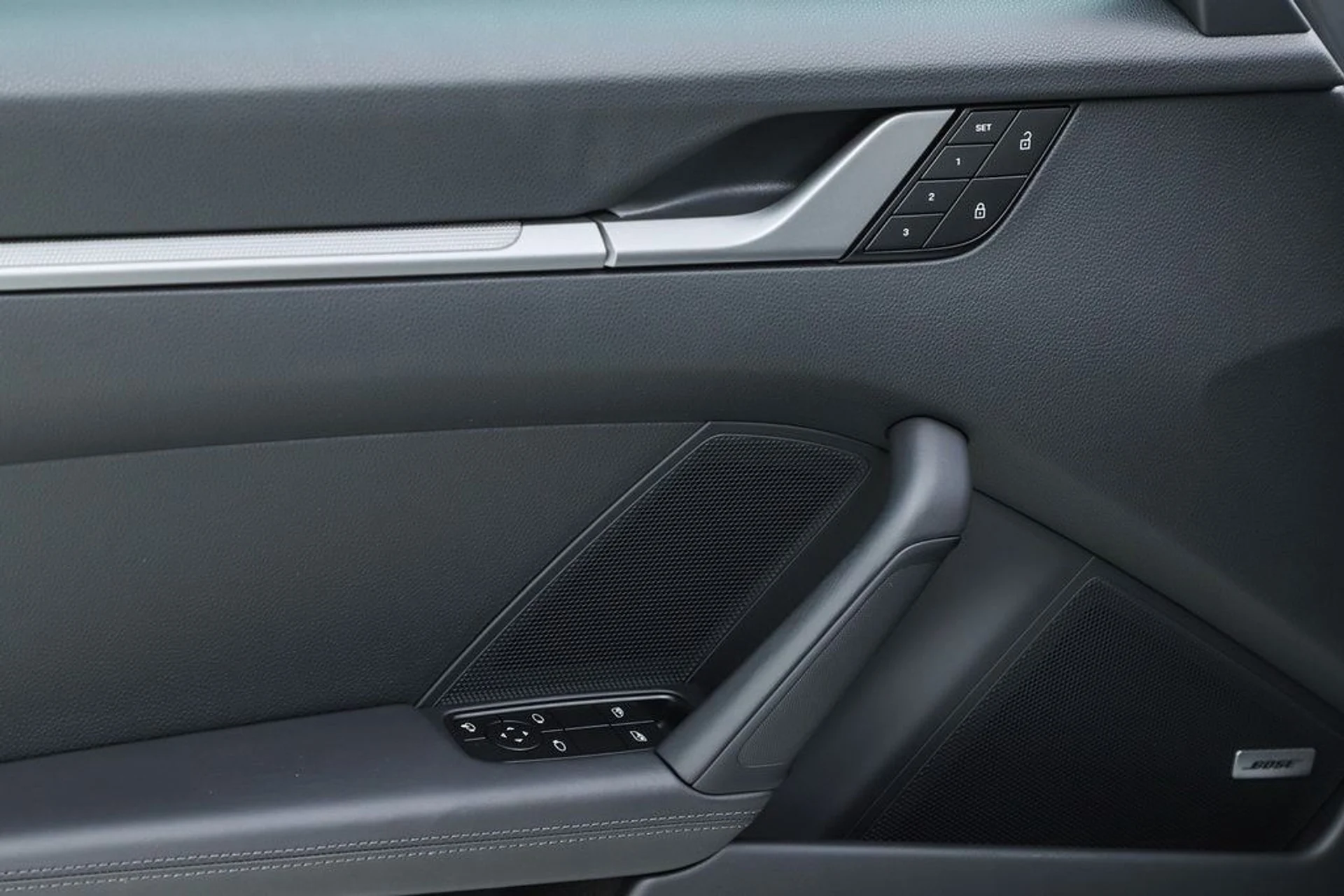 mph037_322094489_5fc69f084a820ebb85f5d1139b47b935x_c4ac4cf03a