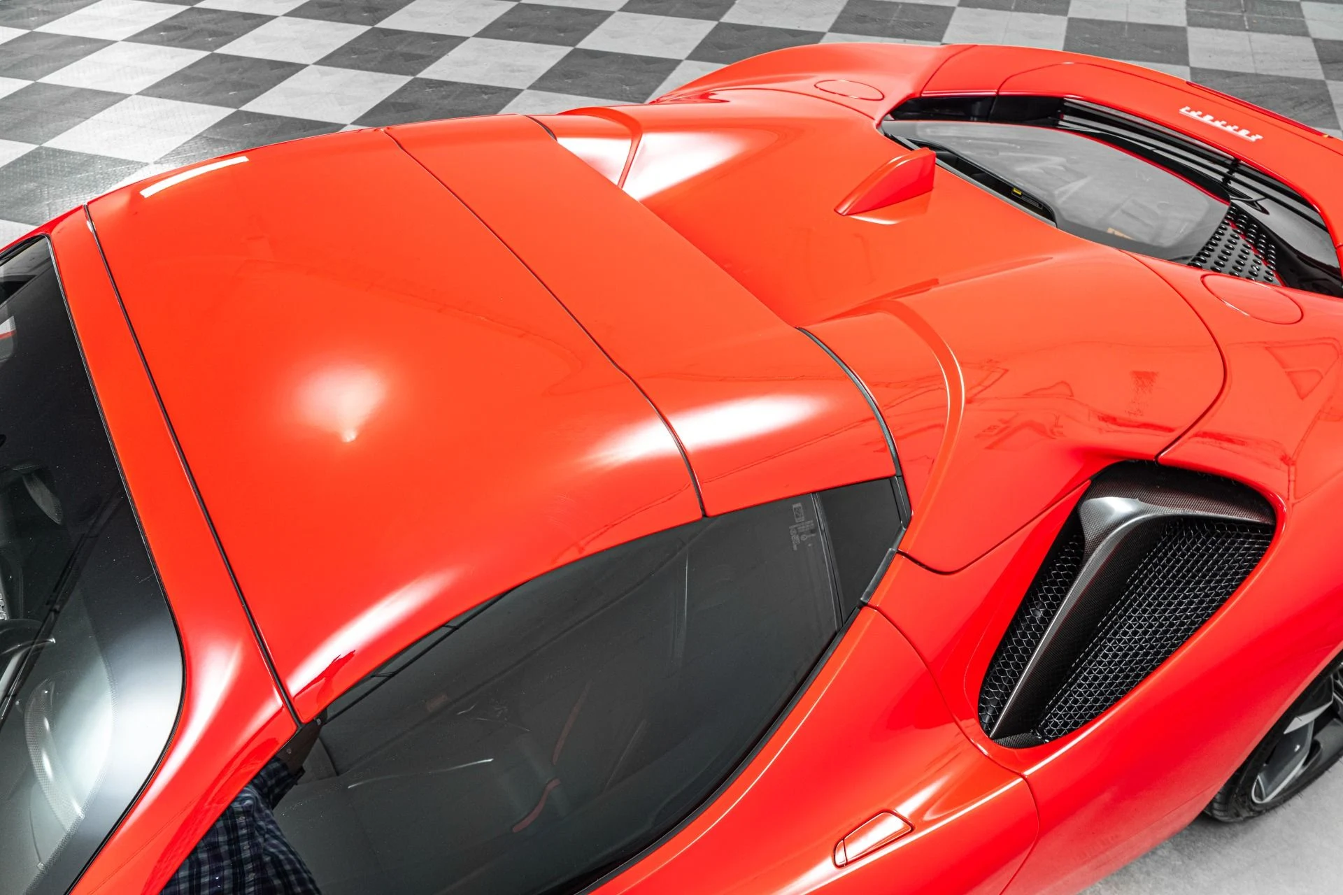 mph037_3228037460_Used_2025_Ferrari_SF_90_Spider_1779917400_9c71aa3b70
