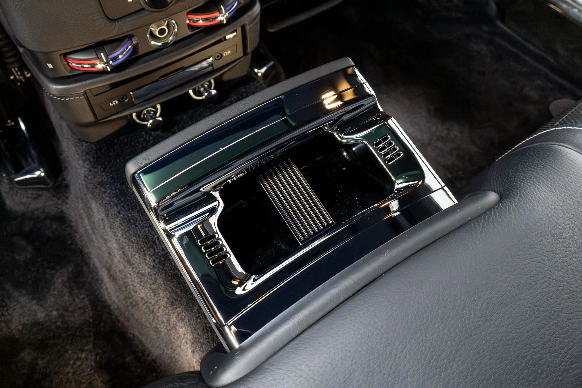 mph037_3236903444_Used_2016_Rolls_Royce_Ghost_1775019332_716a3dde50