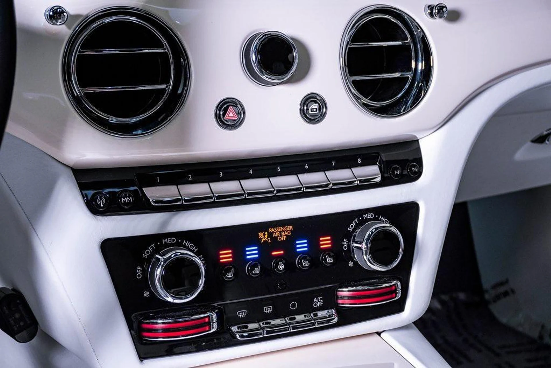 mph037_324466660_4qyu_L1_Q_Qm_WM_Gf6_Iyr6dg_Q_Uo_W2u_M_db09aa18df